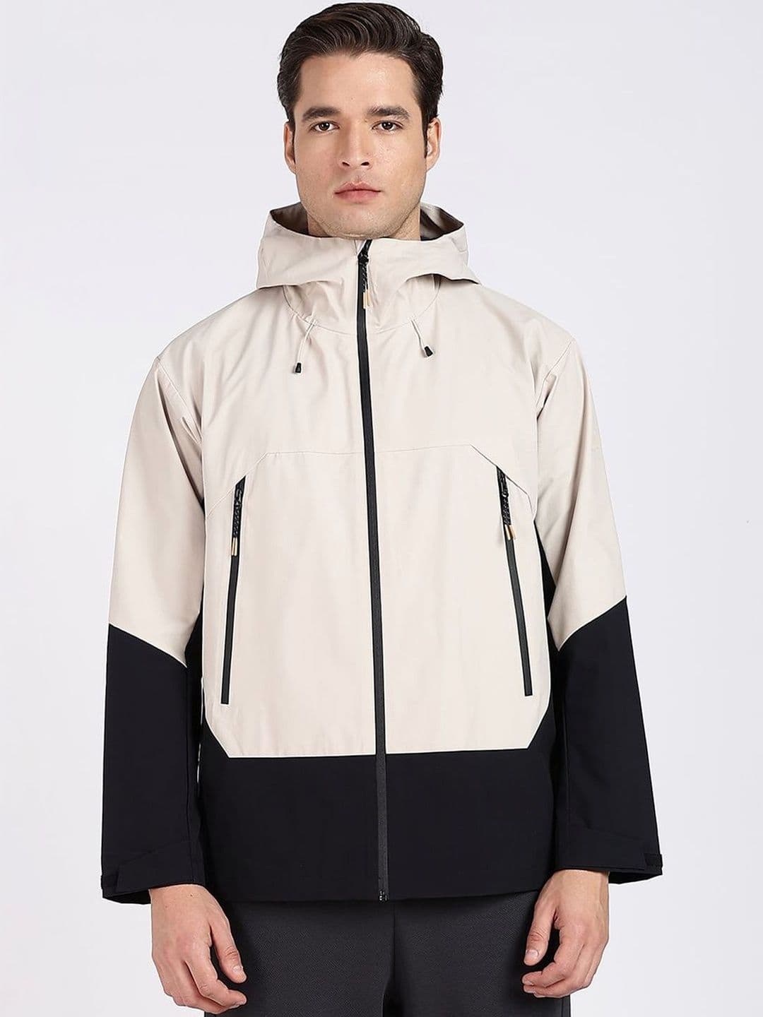 Xtep Men Colourblocked Windcheater Outdoor Sporty Jacket - view 1