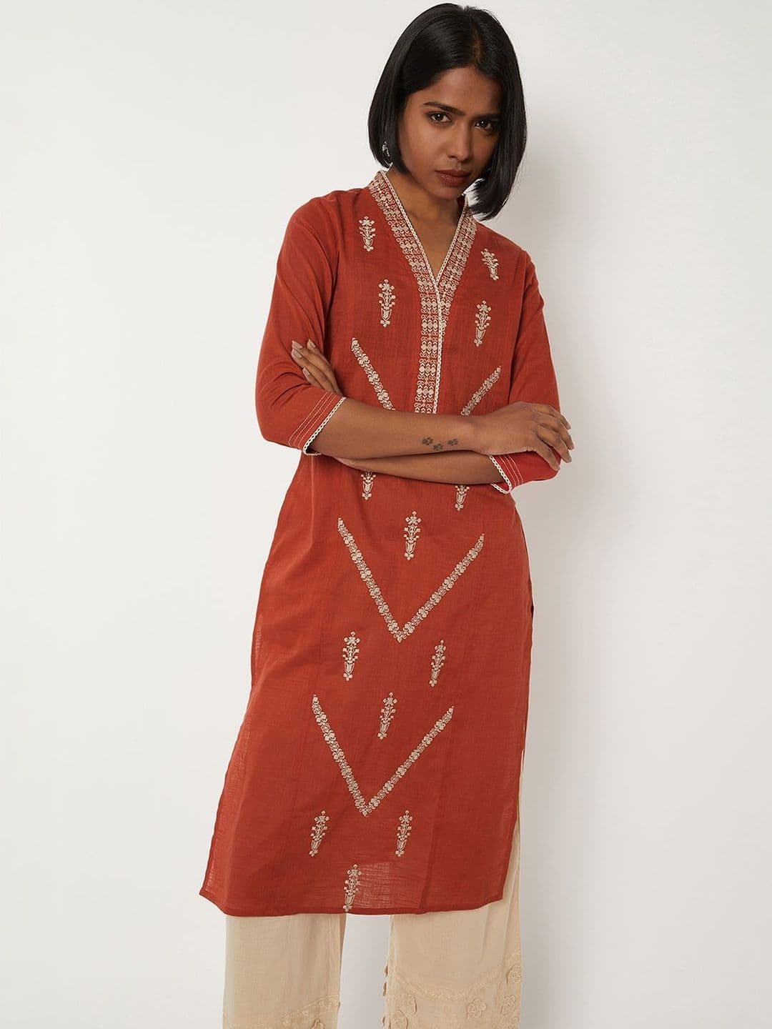 max Women Ethnic Motifs Embroidered Thread Work Kurta - view 1