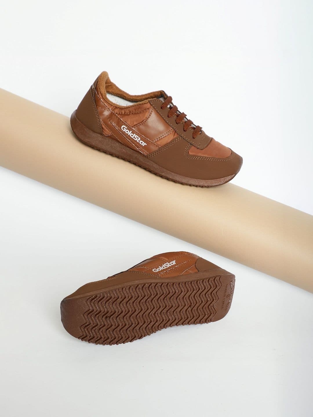 Goldstar Men Running Shoes - view 1