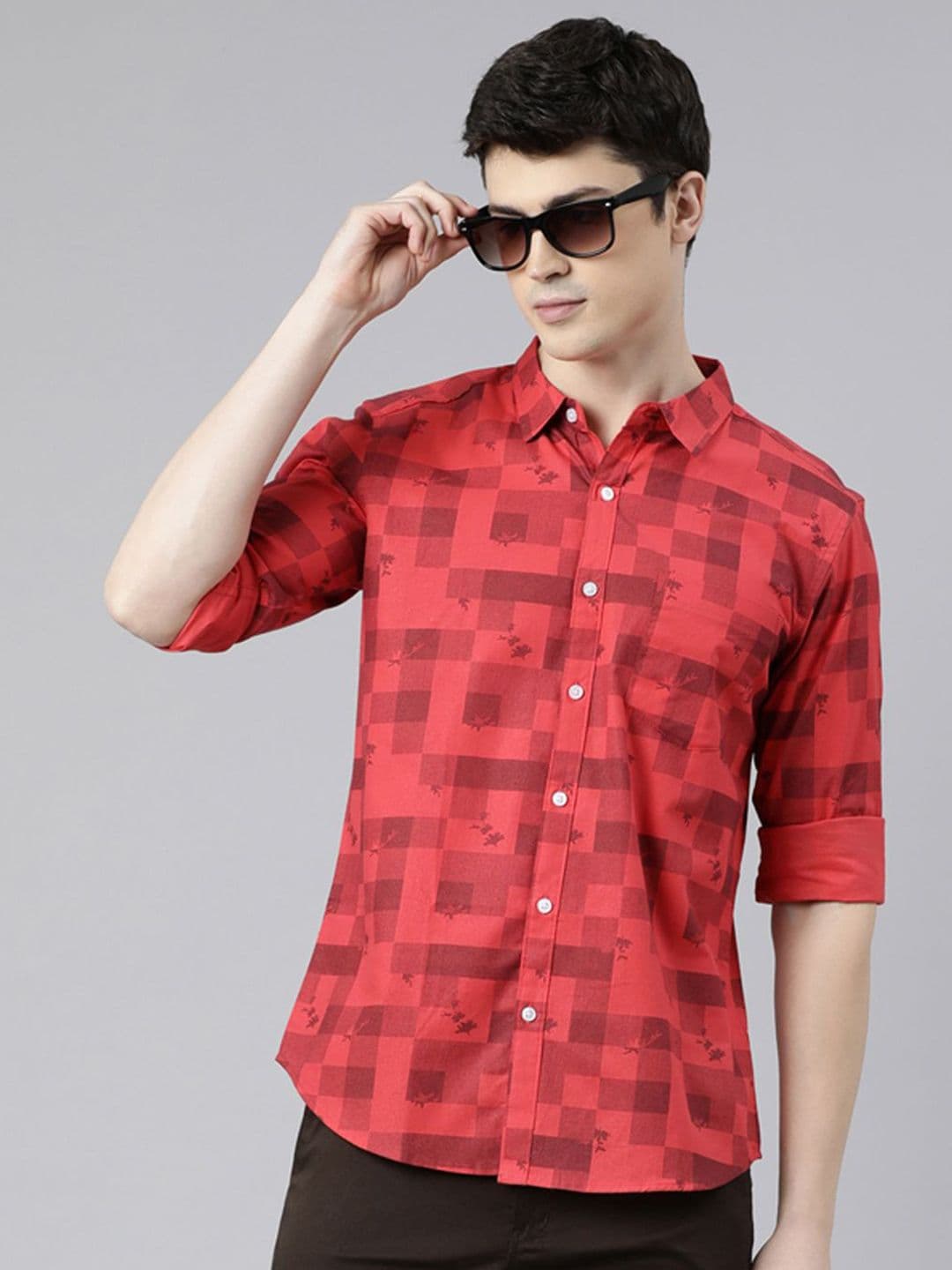 Metronaut Men Spread Collar Checked Cotton Casual Shirt - view 1