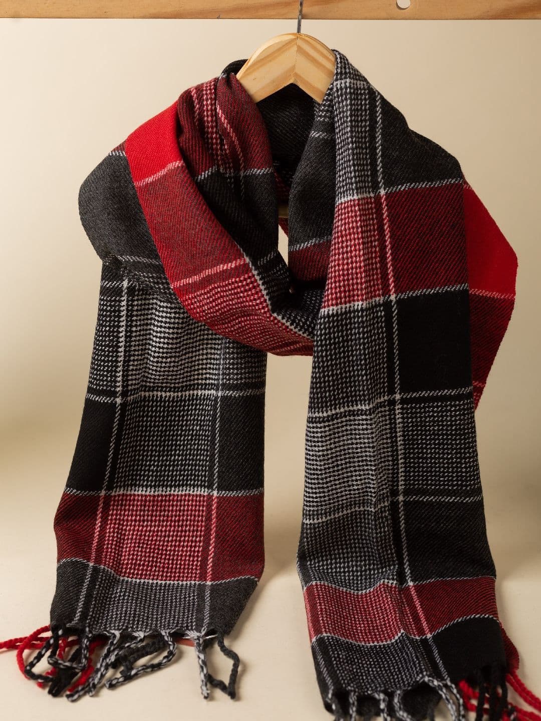 KUSVAA Unisex Akhil Woolen Muffler - view 1