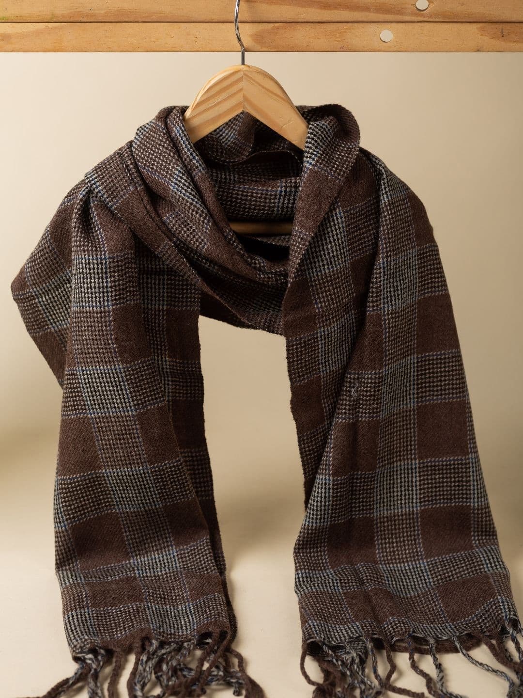 KUSVAA Garud Woolen Muffler - view 1