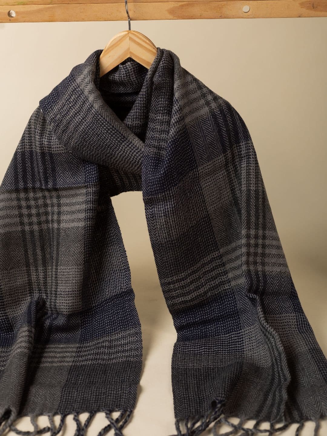 KUSVAA Unisex Dhiraj Woolen Muffler - view 1