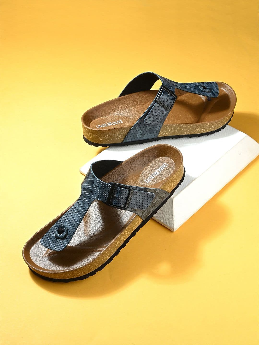 UNDERROUTE Men Comfort Sandals - view 1