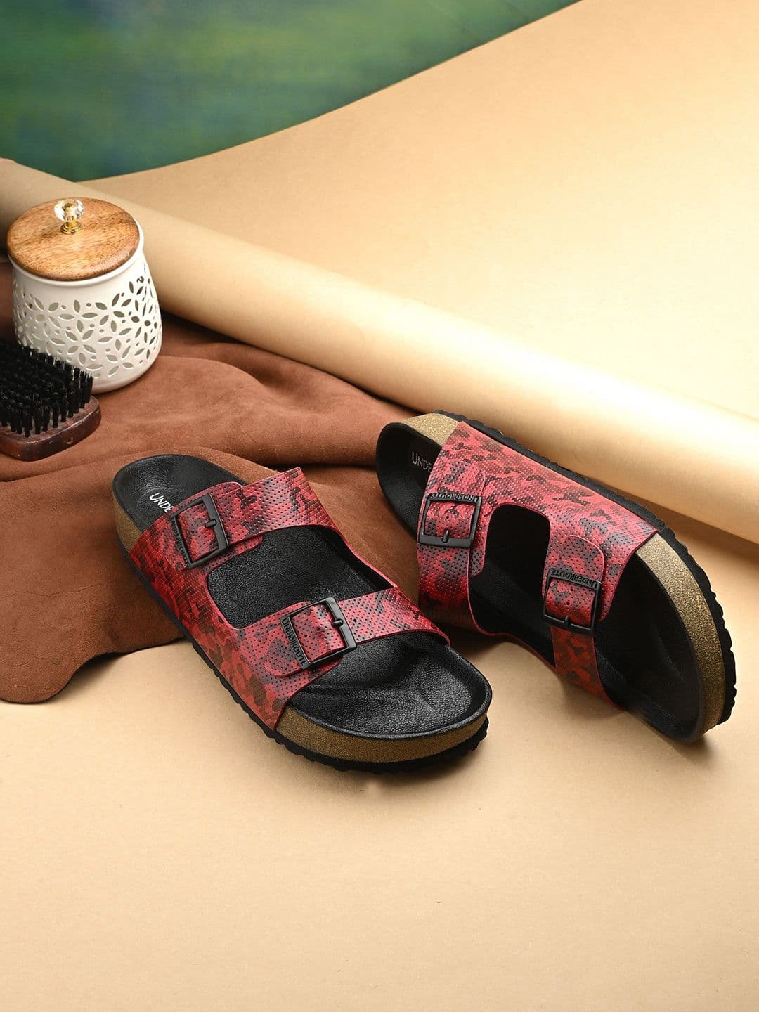 UNDERROUTE Men Comfort Sandals - view 1