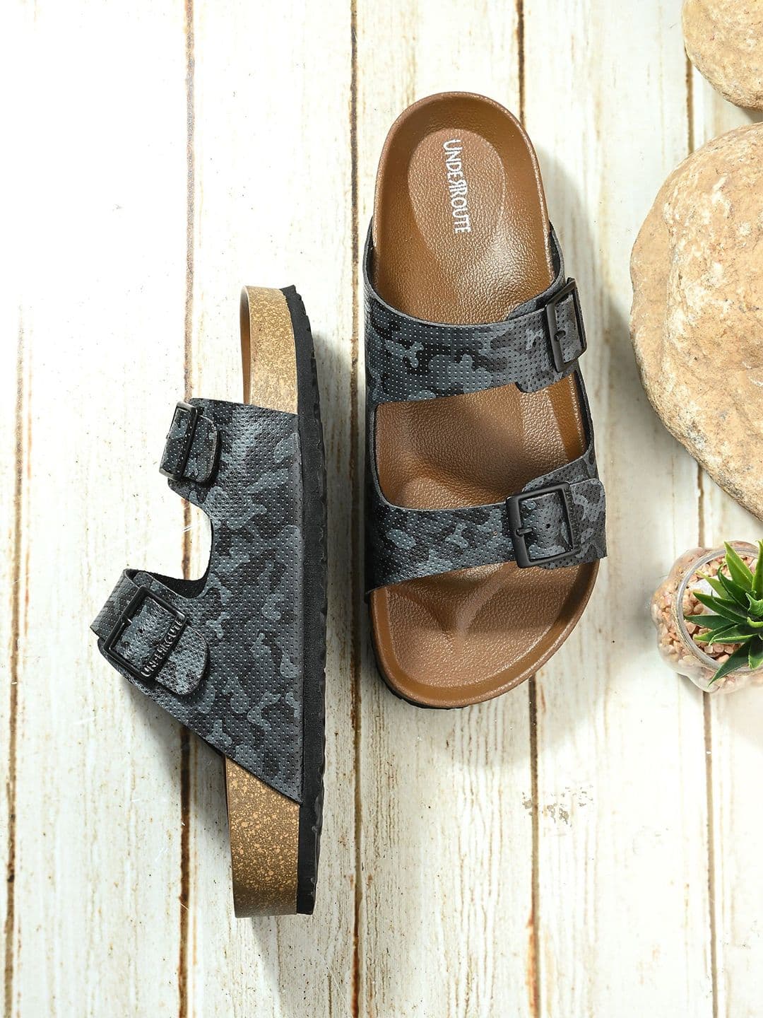 UNDERROUTE Men Comfort Sandals - view 1