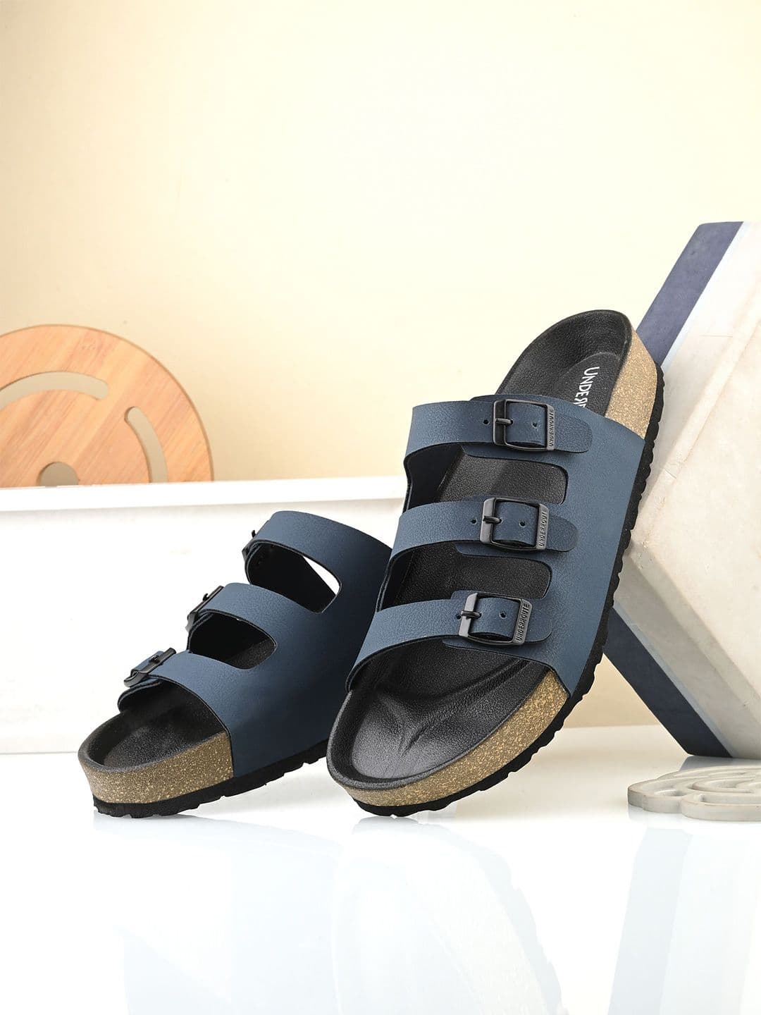 UNDERROUTE Men Comfort Sandals - view 1