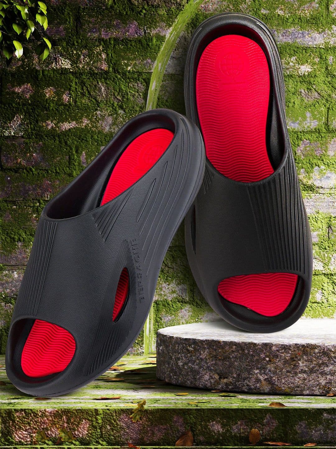 BERSACHE Men Solid Sliders - view 1