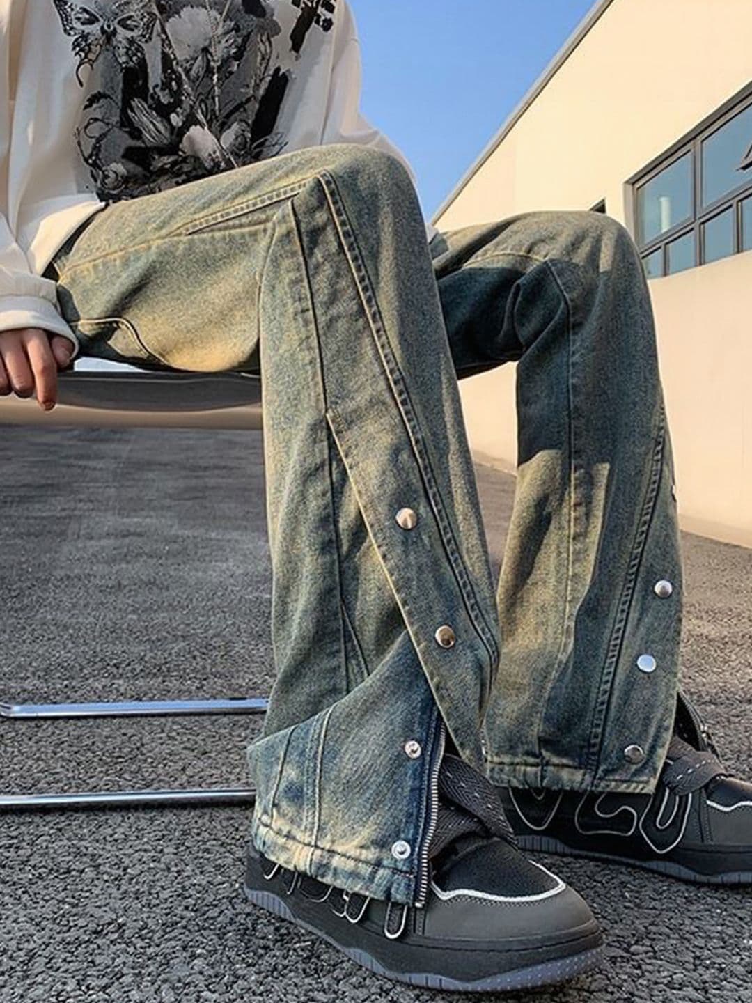 HERE&NOW Men Heavy Fade Mid-Rise Bootcut Jeans With Zip Details - view 1