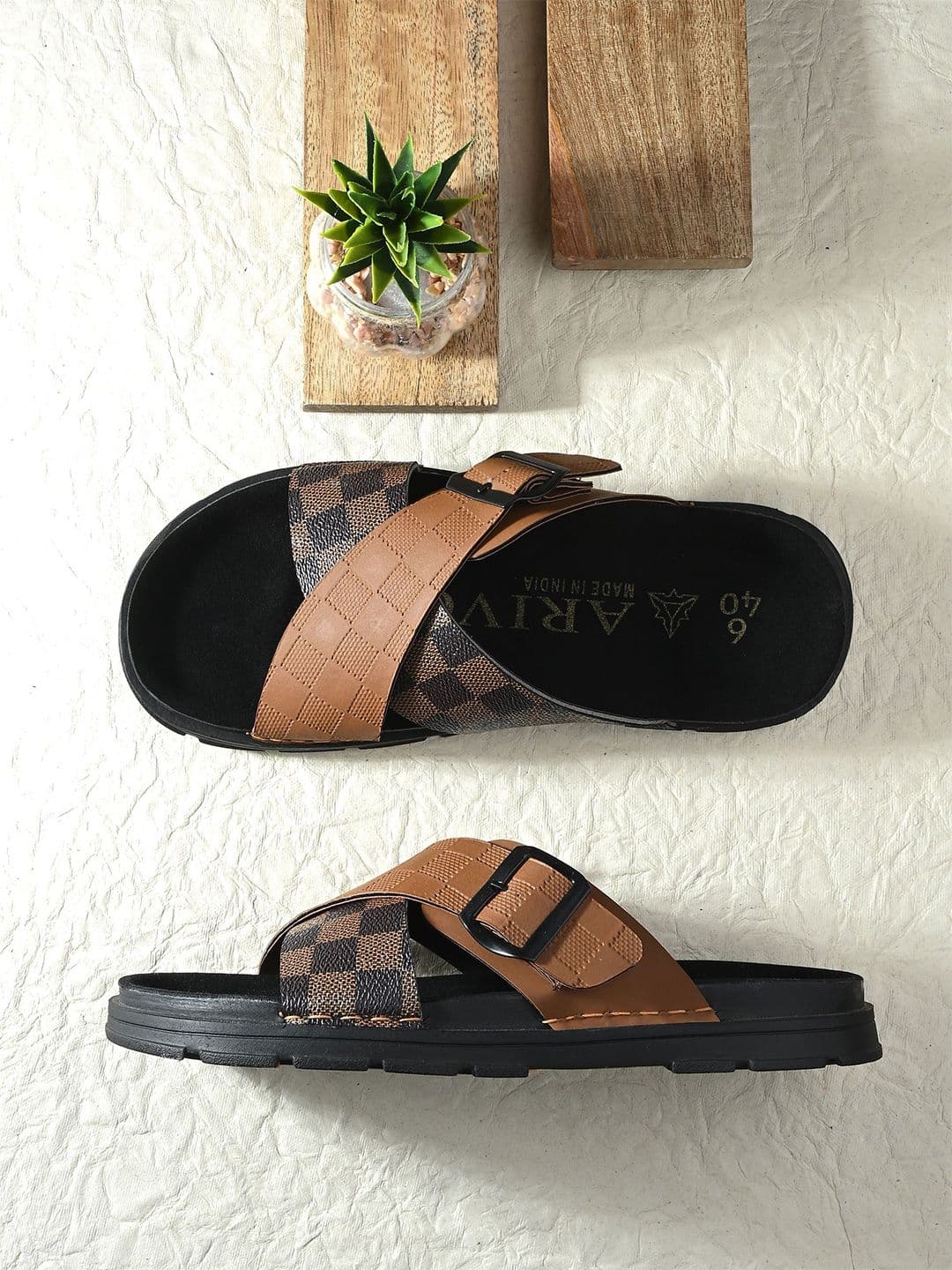 ARIVO Men Striped Thong Flip-Flops - view 1