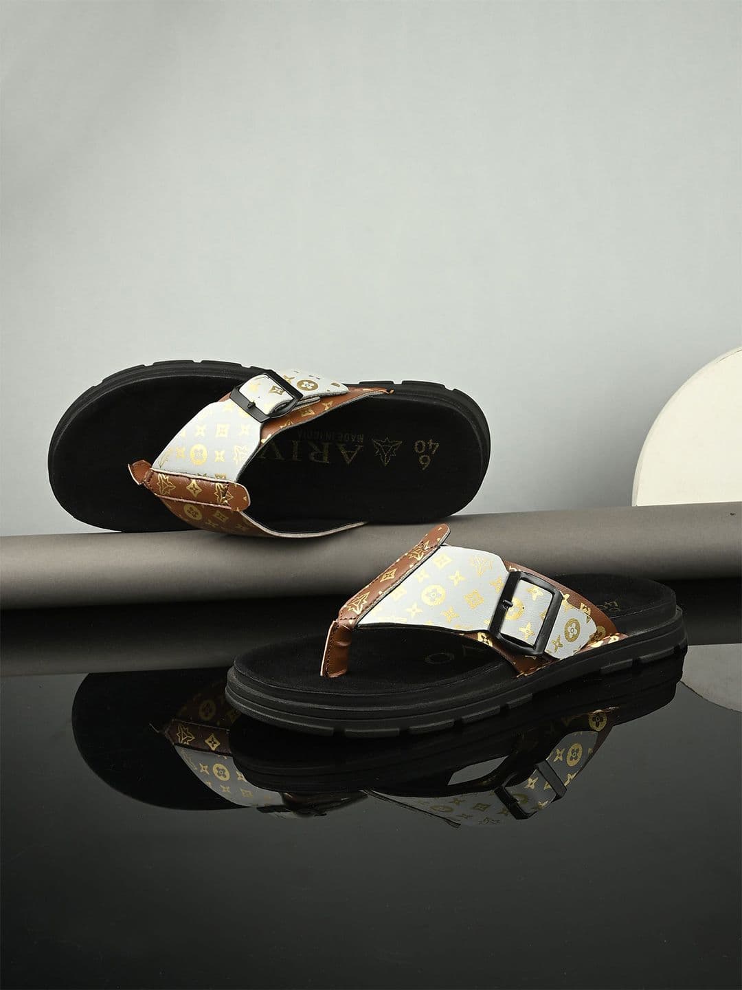ARIVO Men Striped Thong Flip-Flops - view 1