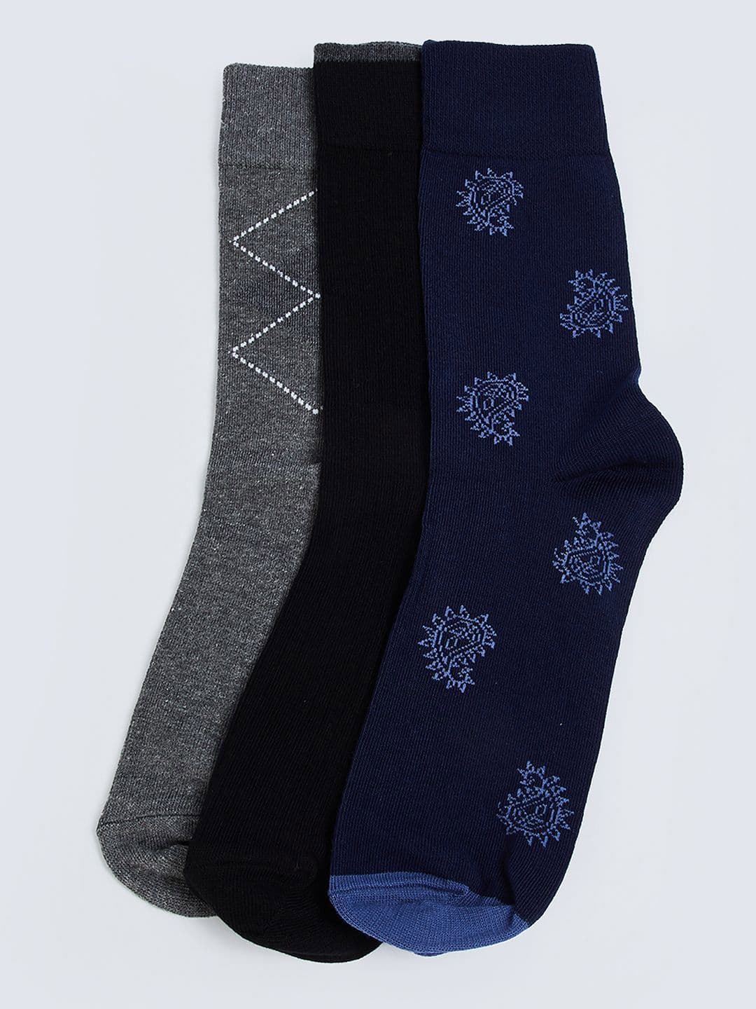 Max Pack of 3 Men Patterned Crew Length Socks - view 1