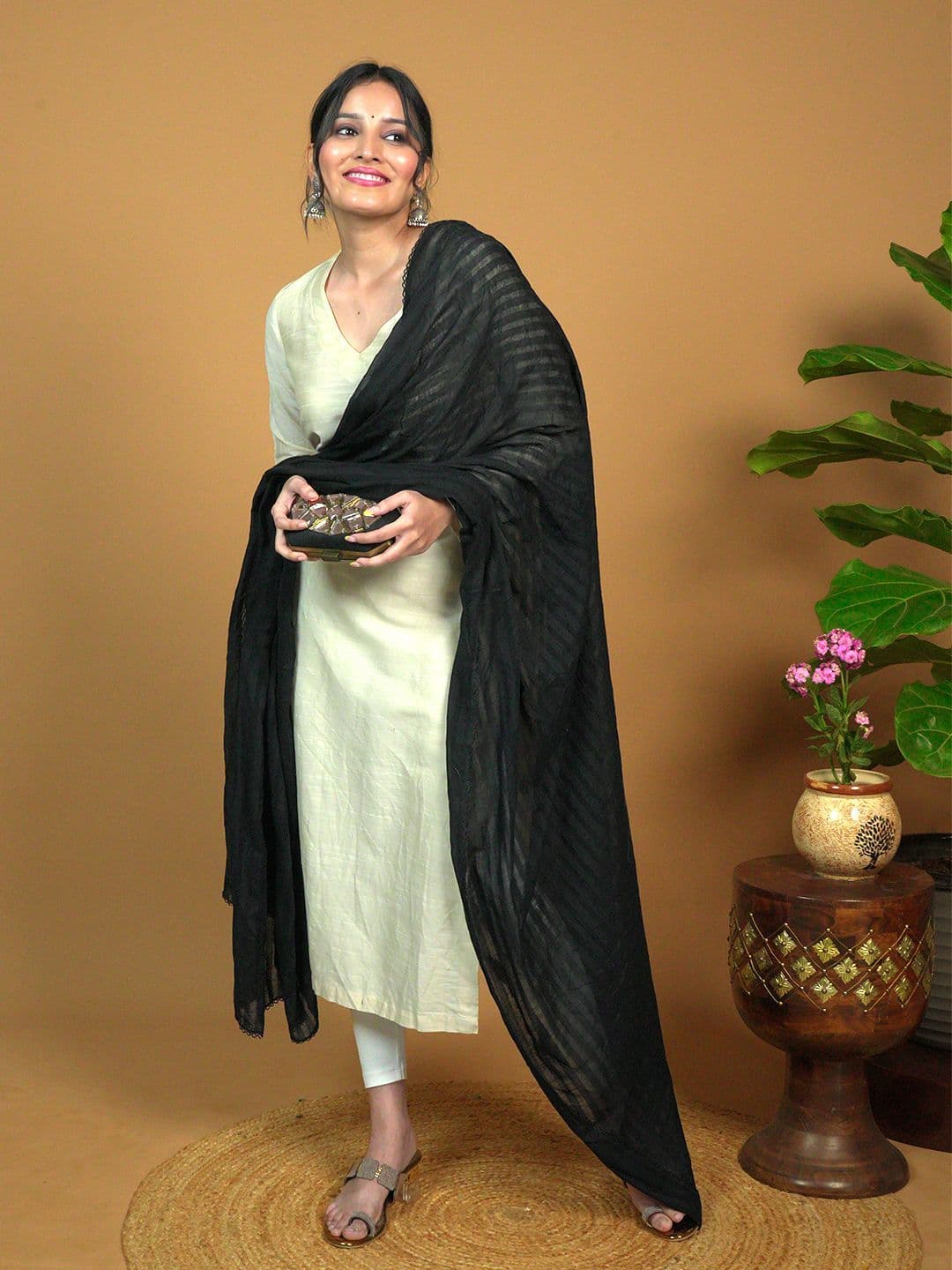 HELLA FASHIONS Striped Dupatta - view 1