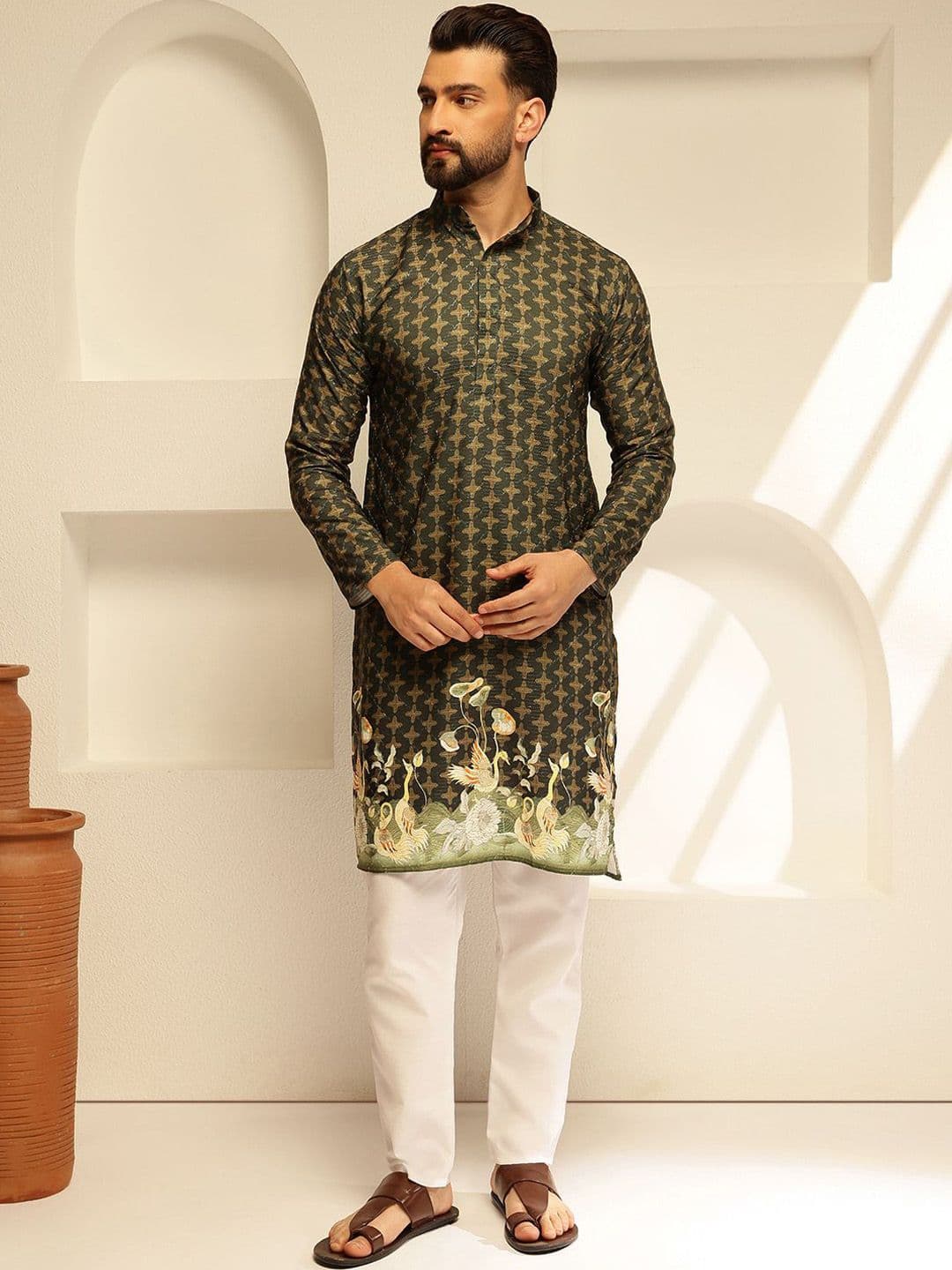 SOJANYA Floral Embroidered Sequinned Mandarin Collar Cotton Straight Kurta - view 1