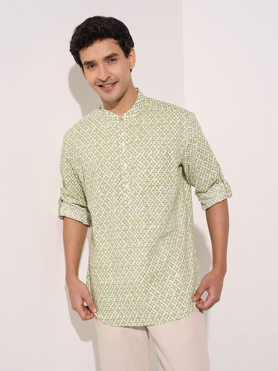 indus route by Pantaloons Men Geometric Embroidered Thread Work Pathani Kurta - view 1