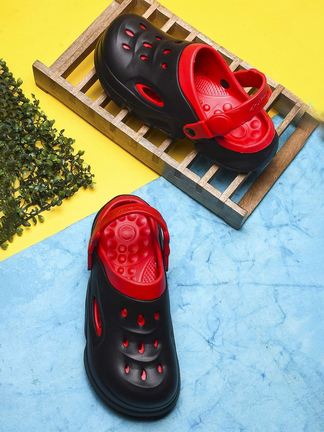 BERSACHE Men Clogs - view 1