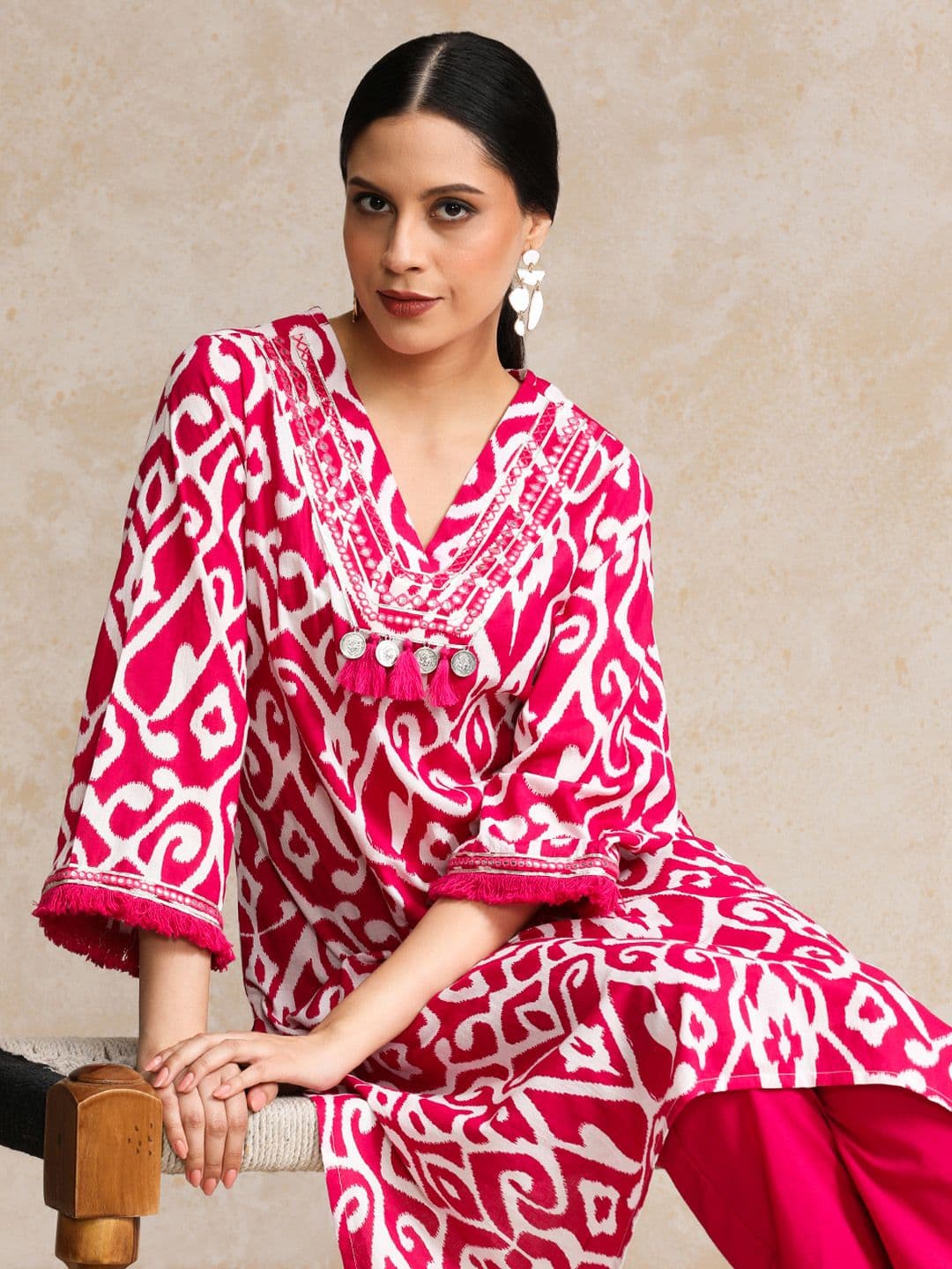 Varanga Women Floral Printed Regular Pure Cotton Kurta with Trousers - view 1
