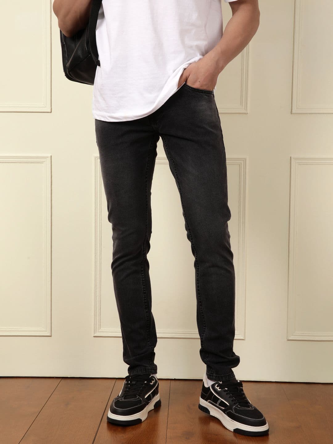WROGN Men Comfort Tapered Fit Light Fade Jeans - view 1