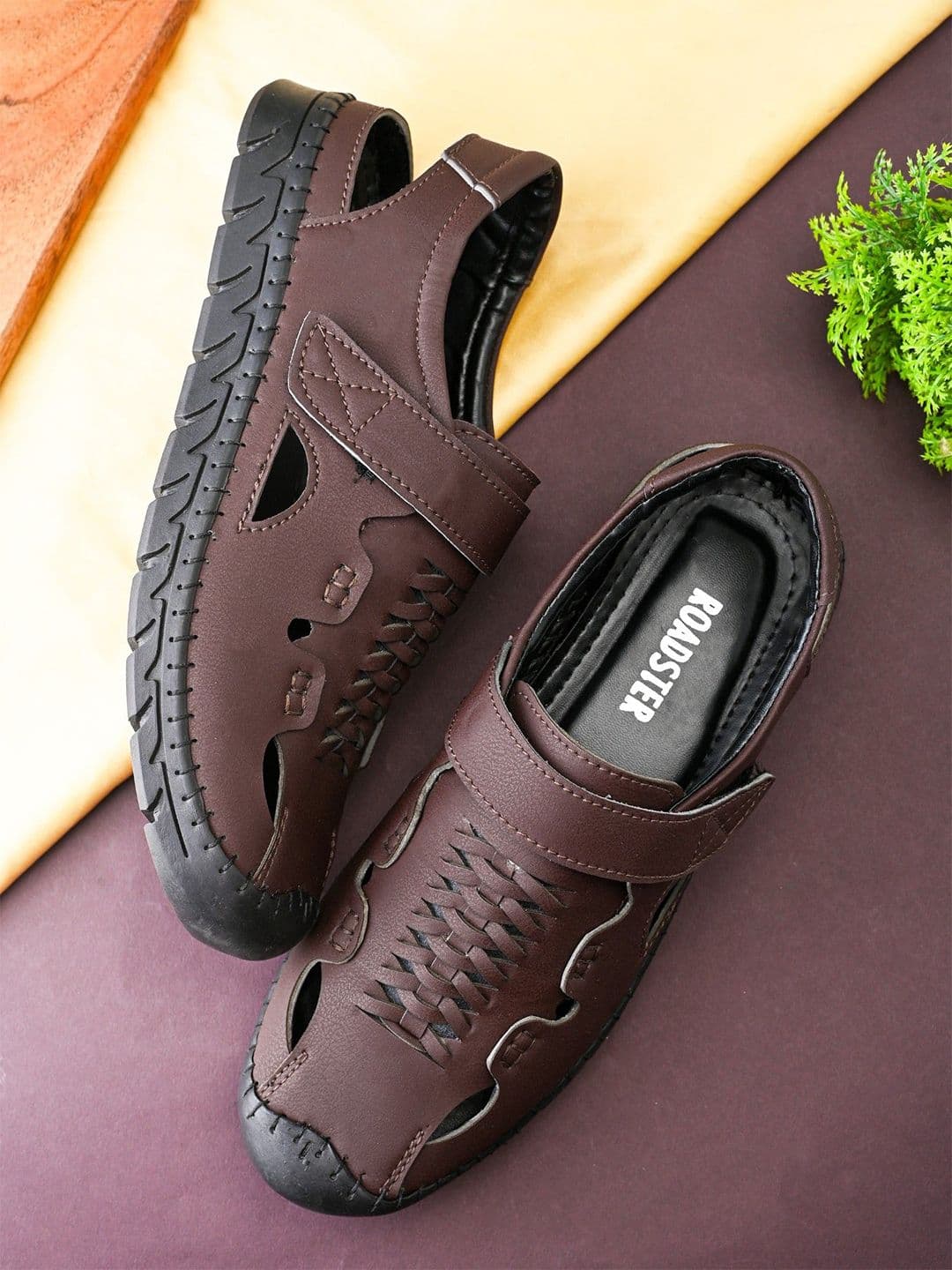 The Roadster Lifestyle Co. Men Textured Round Toe Fisherman Sandals - view 1