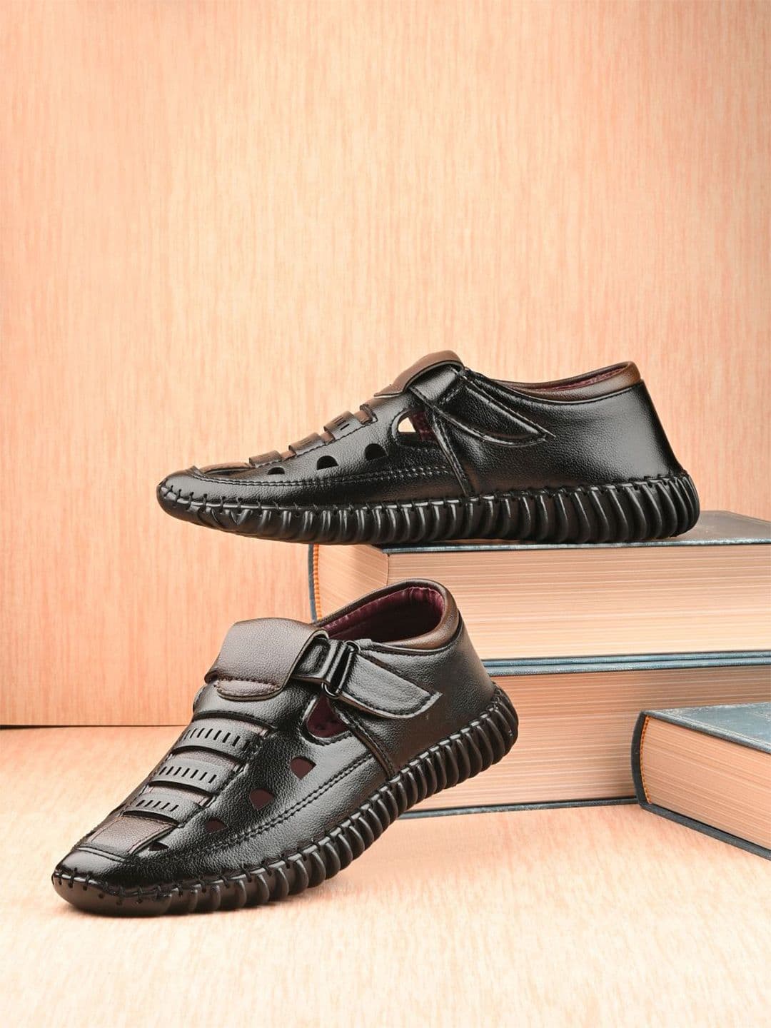 Rowlans Men Fisherman Sandals - view 1