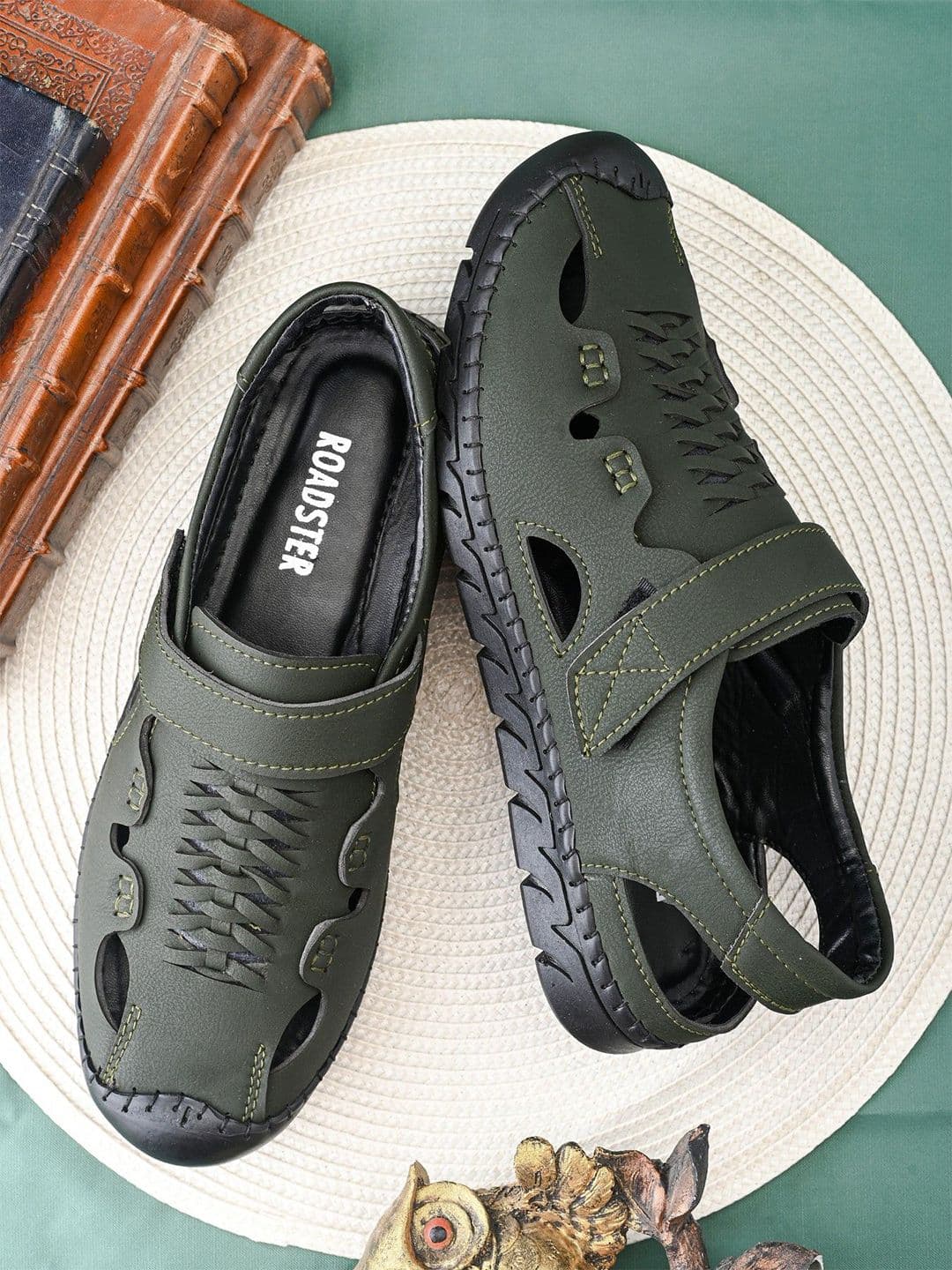 The Roadster Lifestyle Co. Men Textured Round Toe Fisherman Sandals - view 1