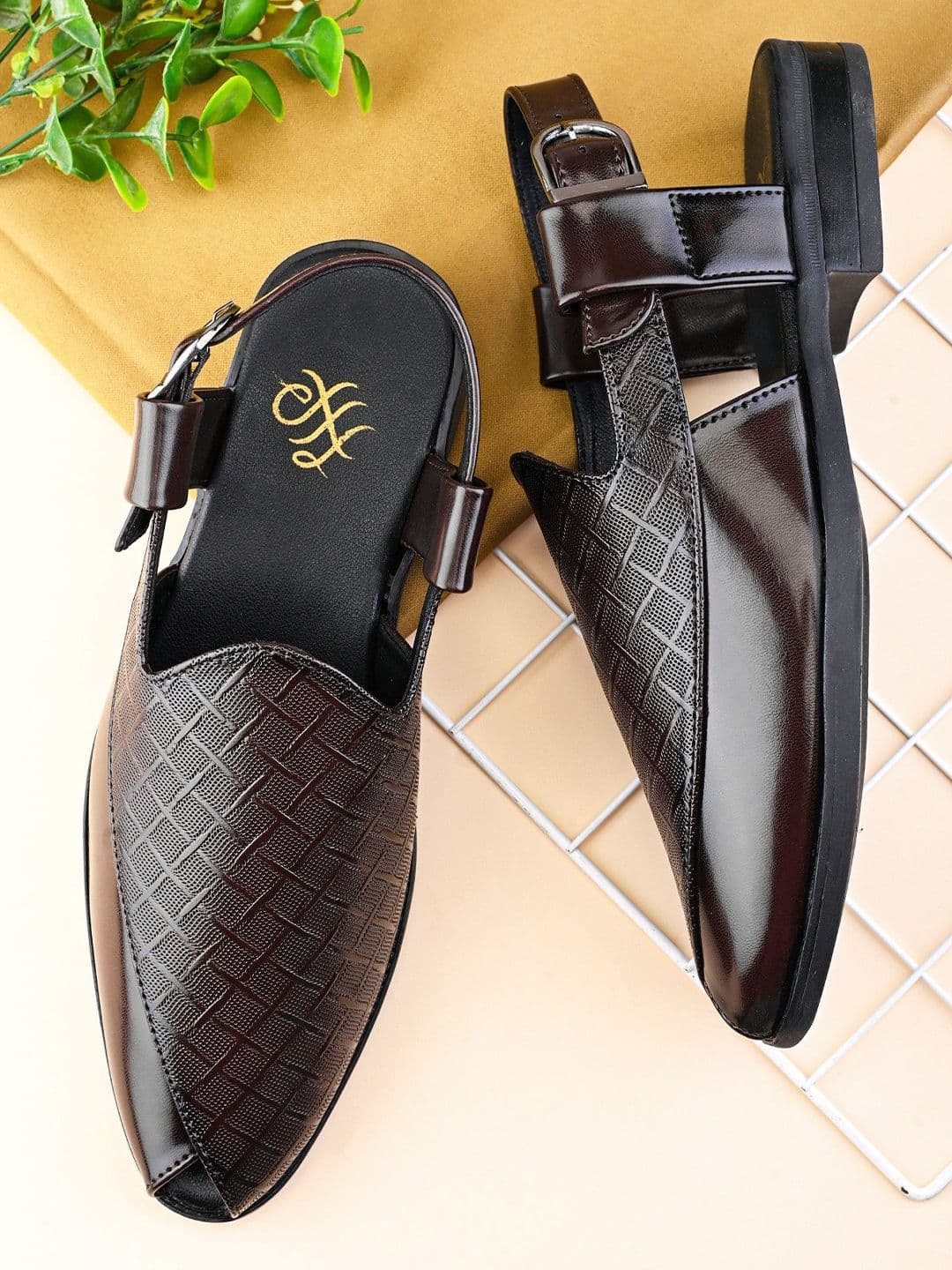 House of Pataudi Men Textured Round Toe Comfortable Shoe-Style Sandals - view 1