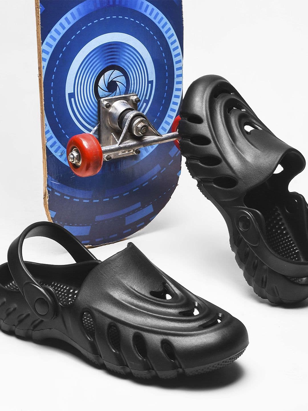 BERSACHE Men Clogs - view 1