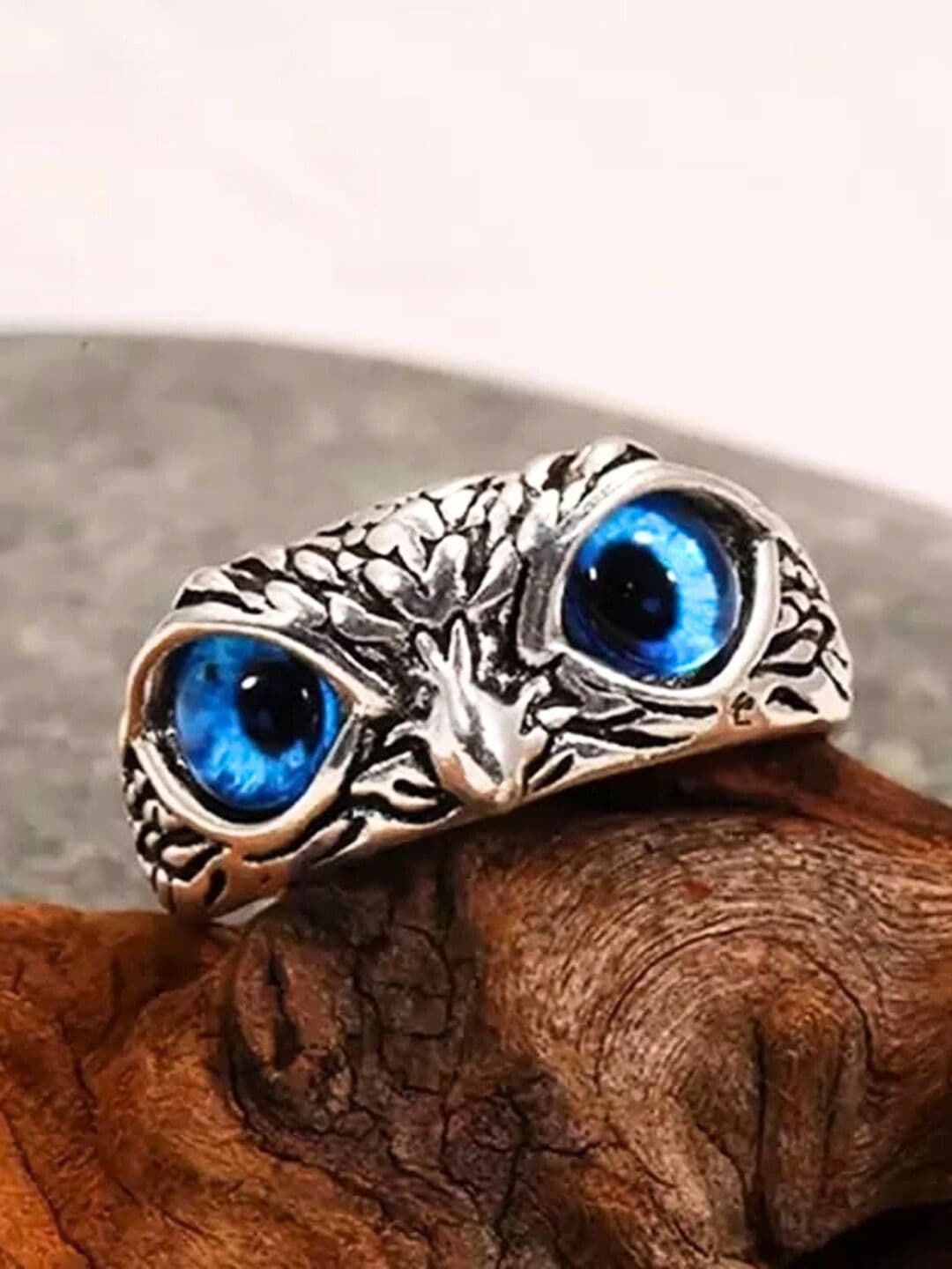 The Roadster Lifestyle Co Men Silver Plated Eye Owl Shaped Finger Ring - view 1