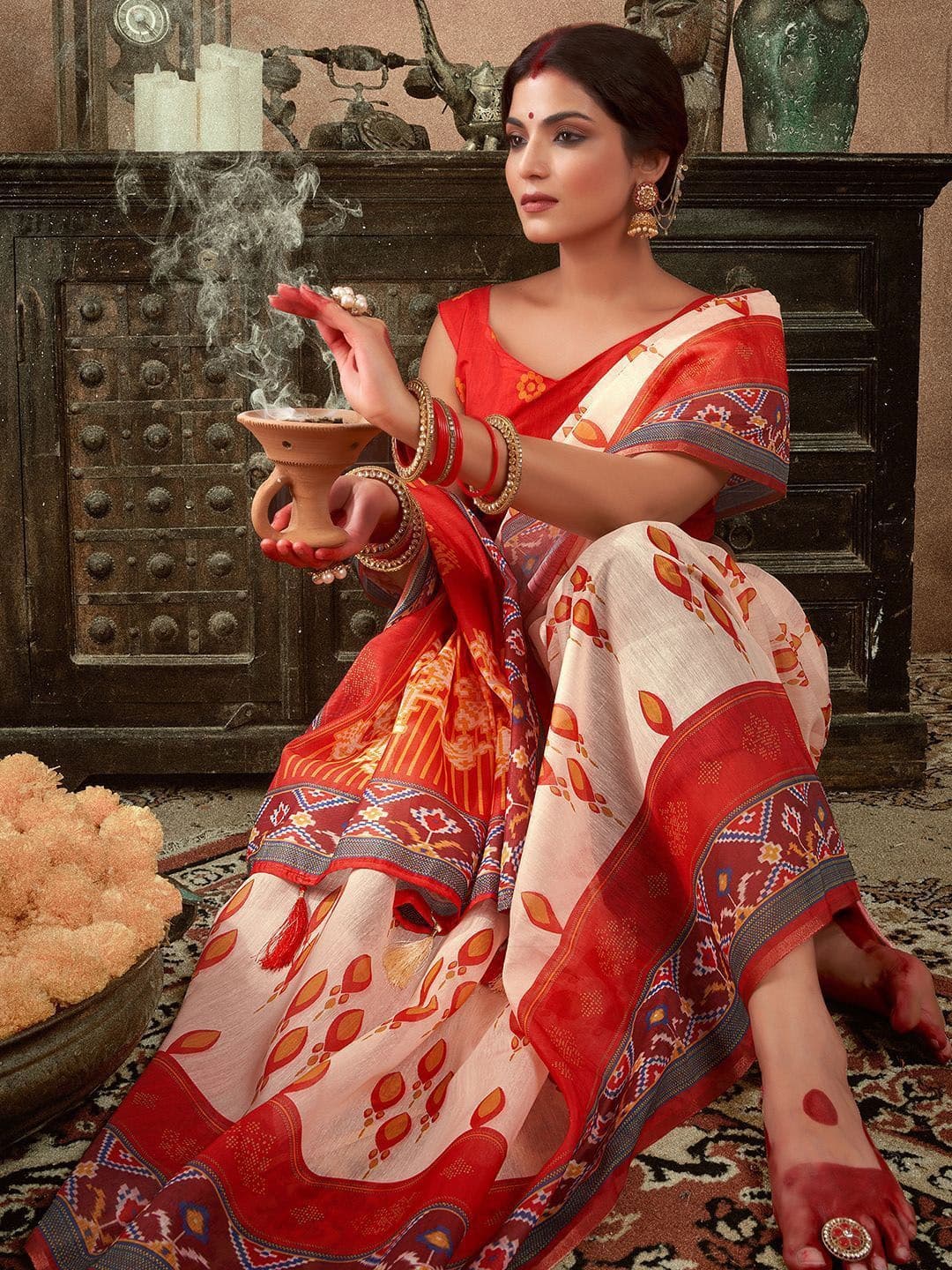 DIVASTRI Ethnic Motifs Zari Silk Cotton Baluchari Saree - view 1