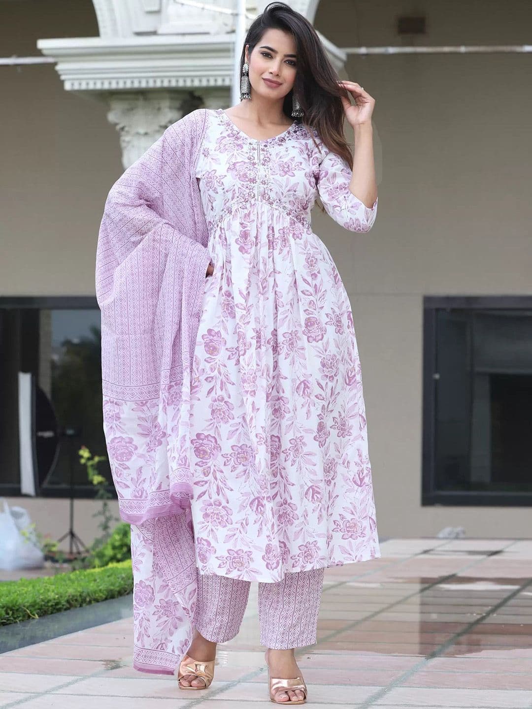 HERE&NOW Women Floral Printed Regular Kurta with Trousers & With Dupatta - view 1