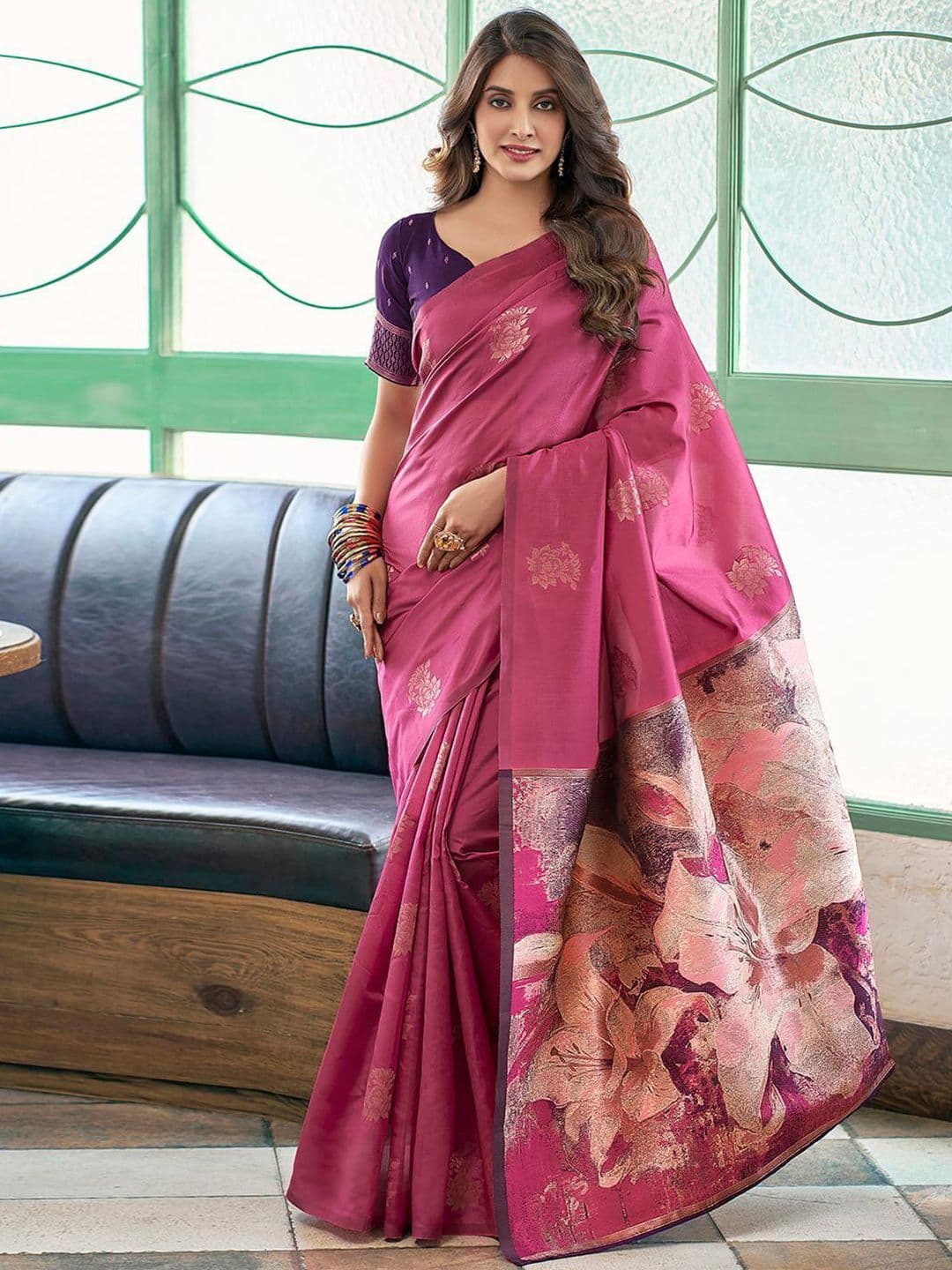 DIVASTRI Floral Zari Silk Blend Banarasi Saree - view 1