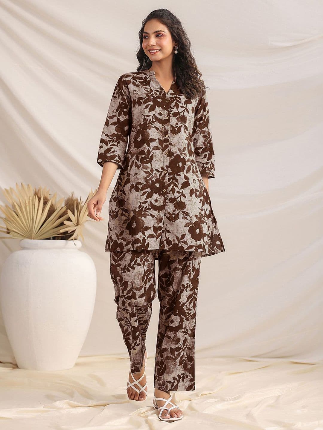 Janasya Women's Brown Pure Cotton Floral Printed Straight Co-ord Set - view 1