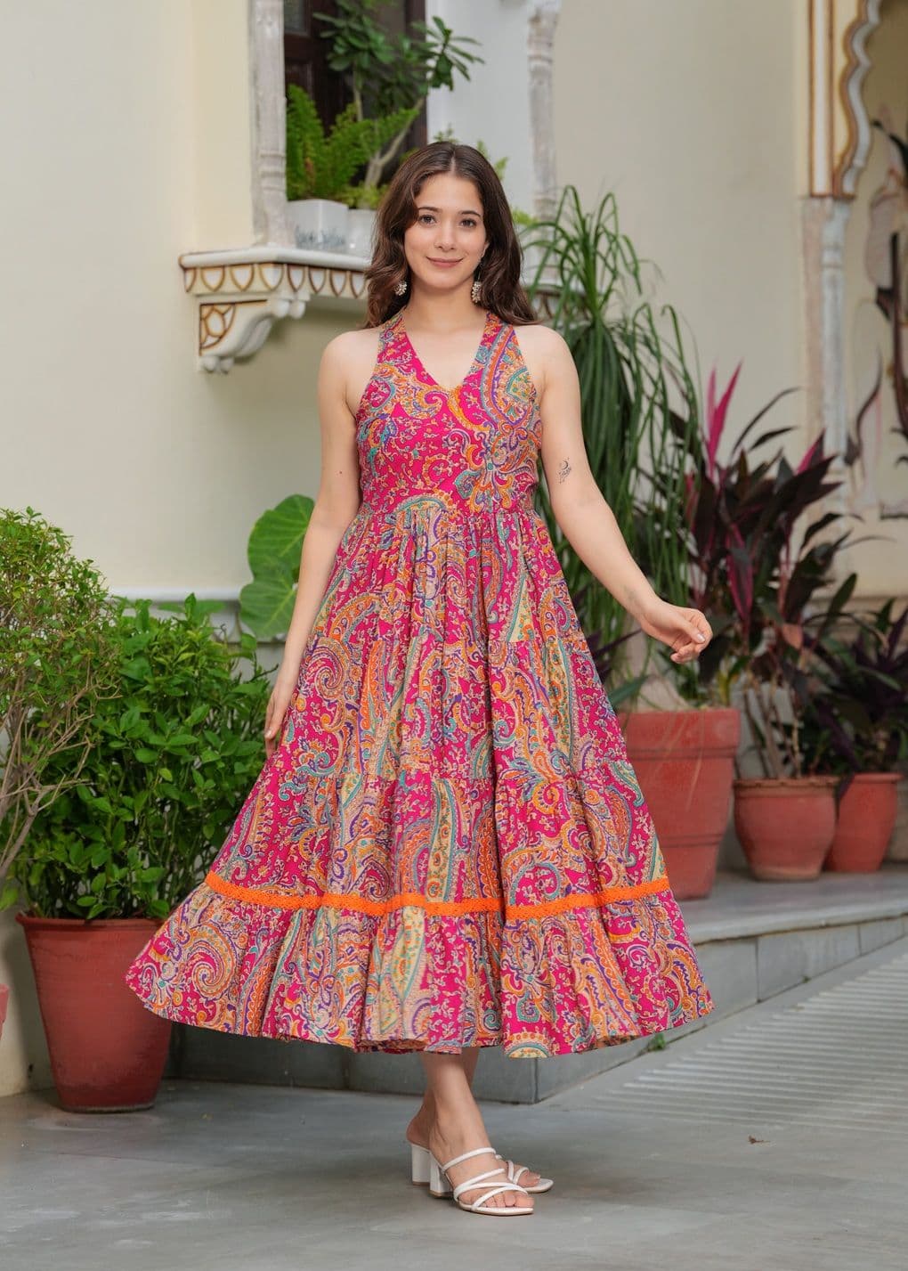 Demirner Ethnic Motifs Printed V-Neck Tiered Anarkali Cotton Kurta - view 1