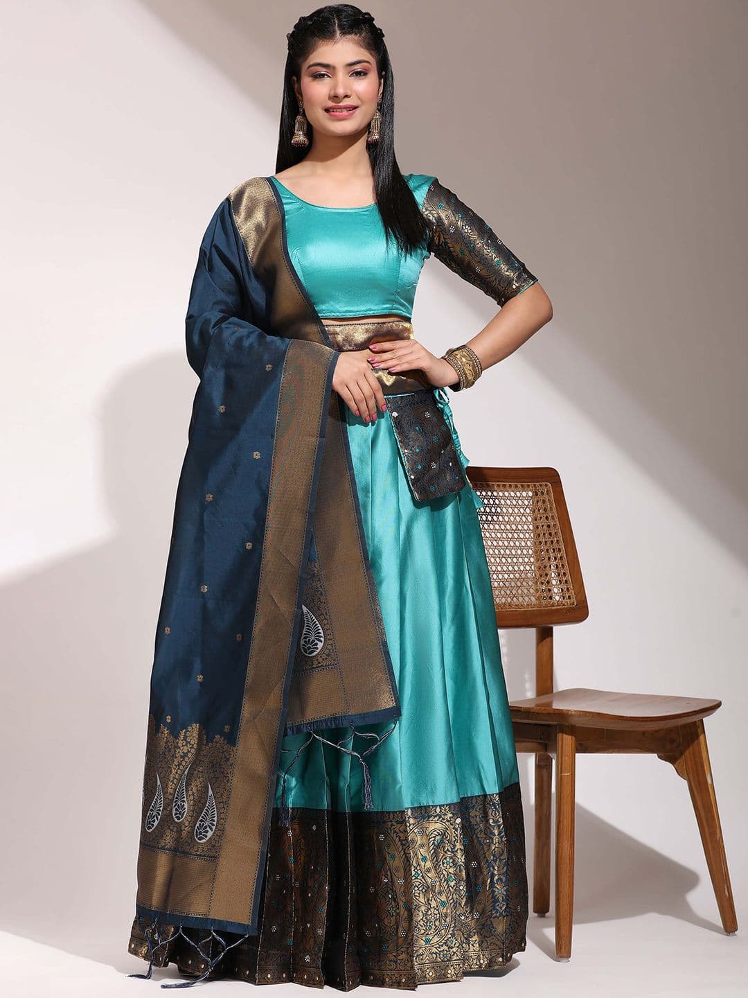 DIVASTRI Floral Woven Design Zari Unstitched Blouse And Lehenga With Dupatta - view 1