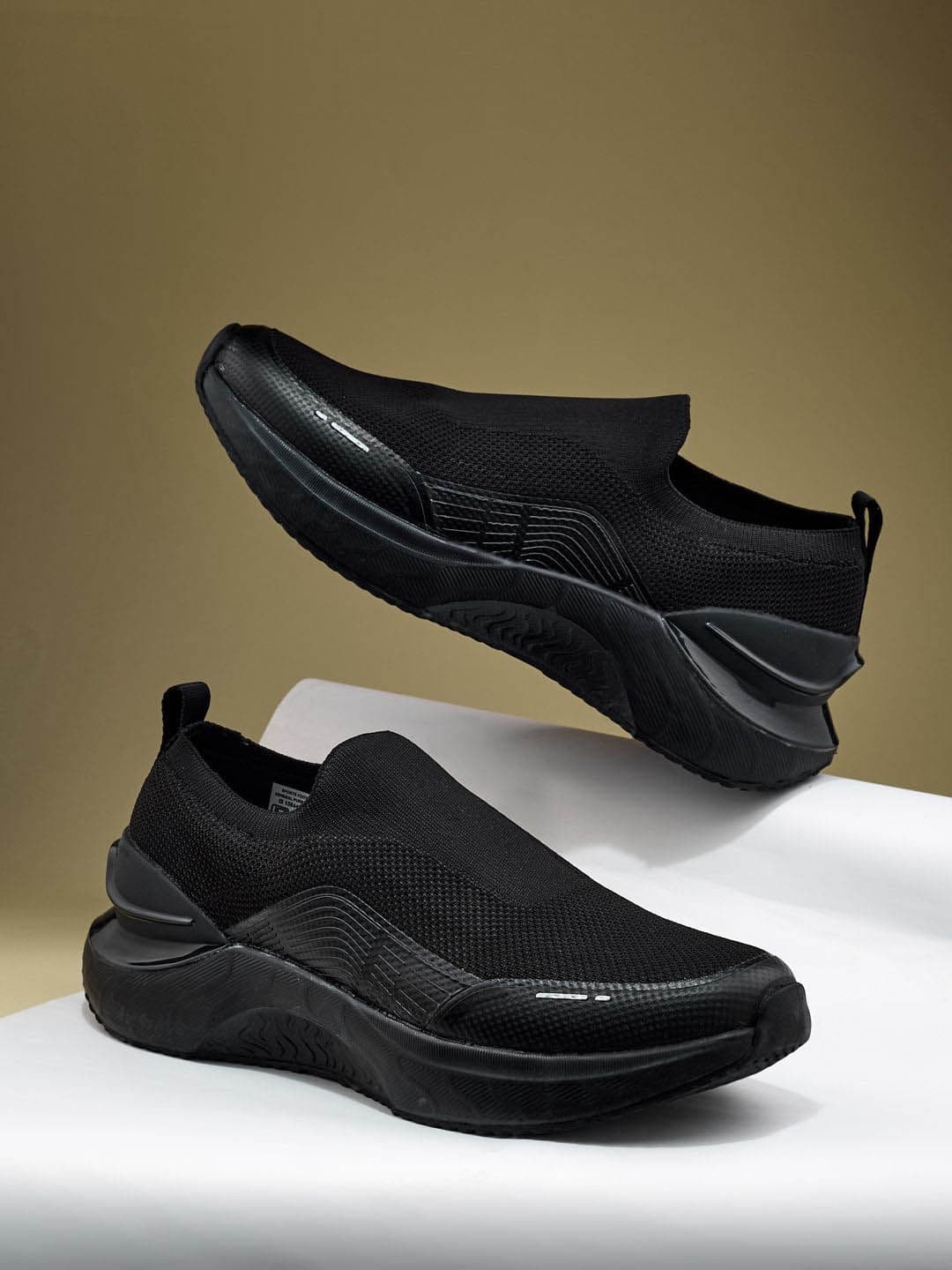 Campus Men Flynn Slip-On Sneakers - view 1