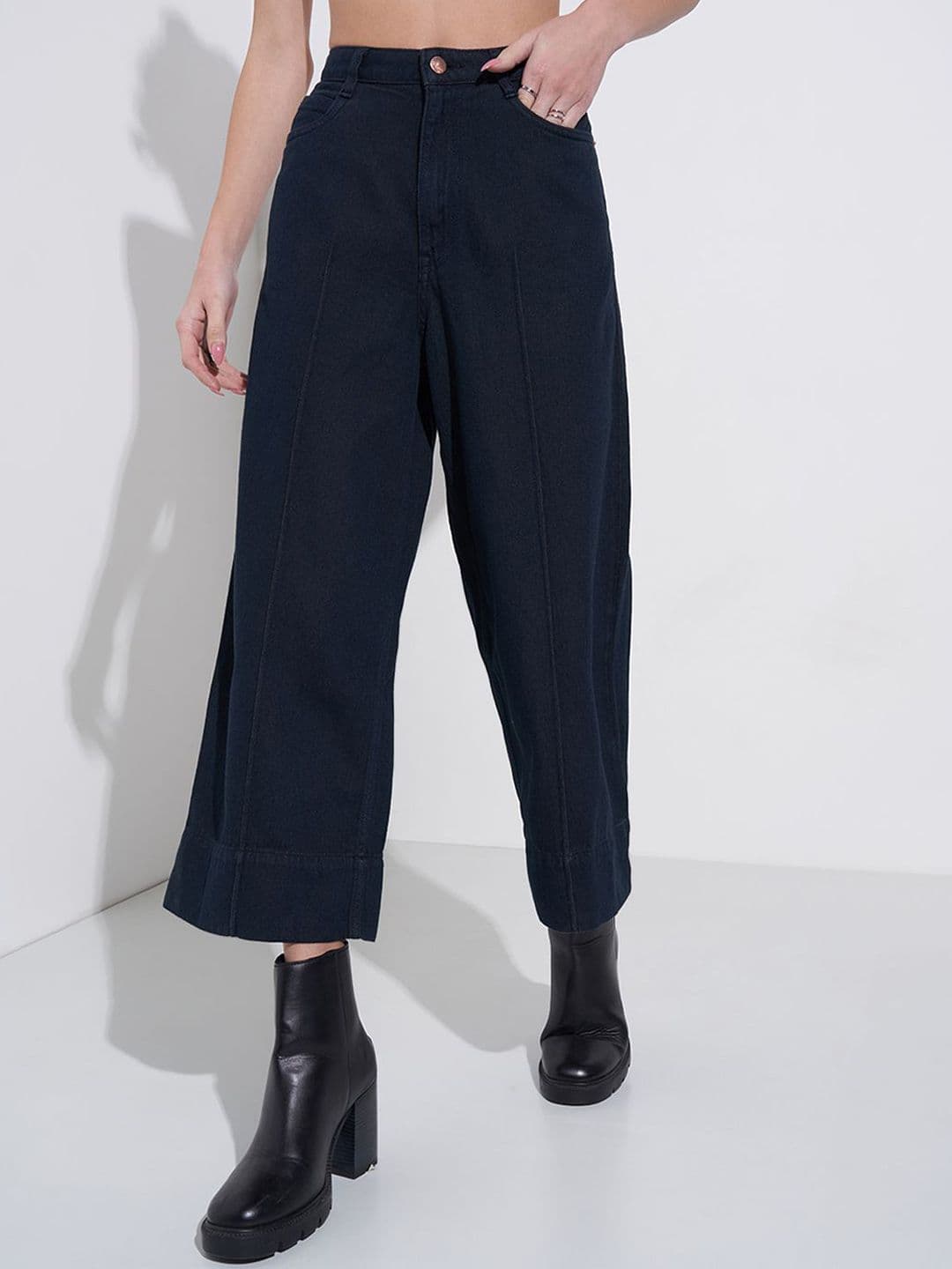 SF JEANS by Pantaloons Women Relaxed Fit High-Rise Cropped Cotton Jeans - view 1