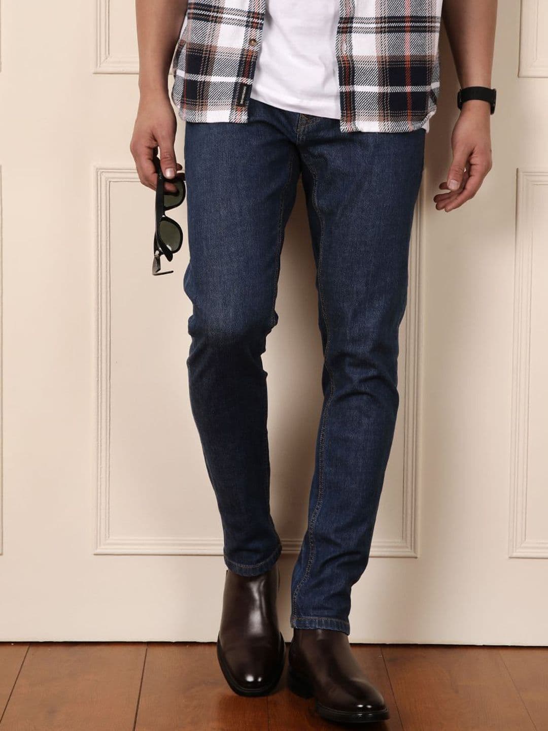 WROGN Men Cotton Mid-Rise Comfort Tapered Fit Jeans - view 1