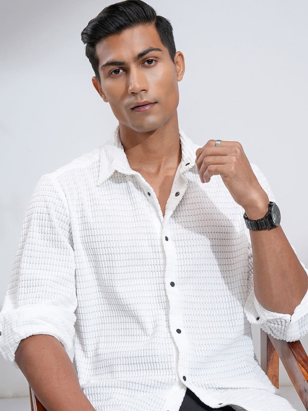 HIGHLANDER Men Cutaway Collar Textured Casual Shirt - view 1