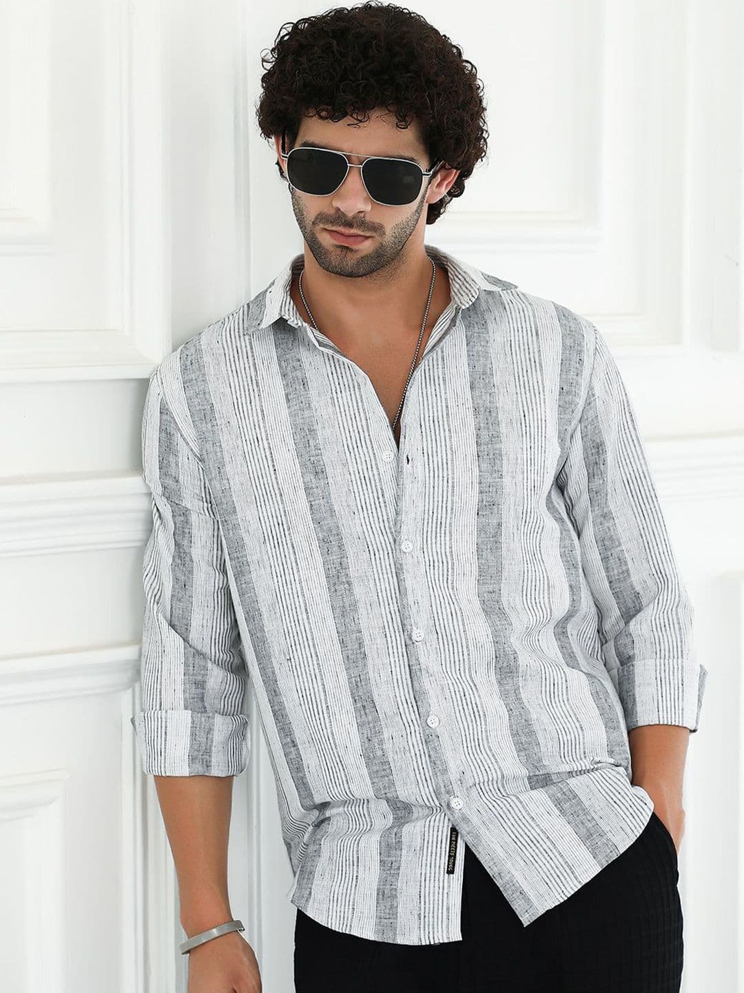 CAHOOT Men Comfort Fit Spread Collar Vertical Striped Cotton Casual Shirt - view 1