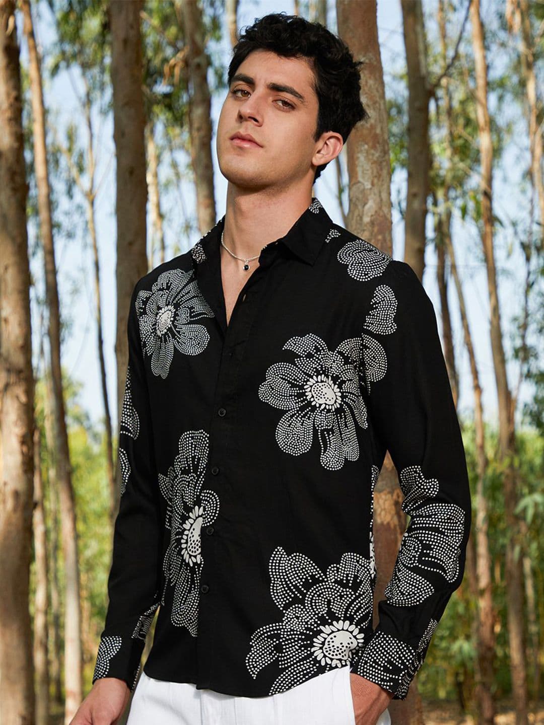 CAHOOT Men Comfort Fit Spread Collar Floral Printed Casual Shirt - view 1