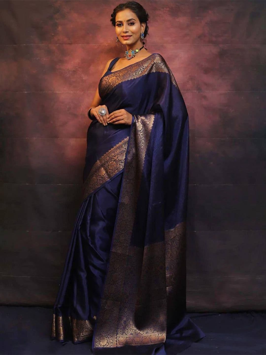 Sanwariya Silk Woven Design Zari Silk Blend Kanjeevaram Saree - view 1