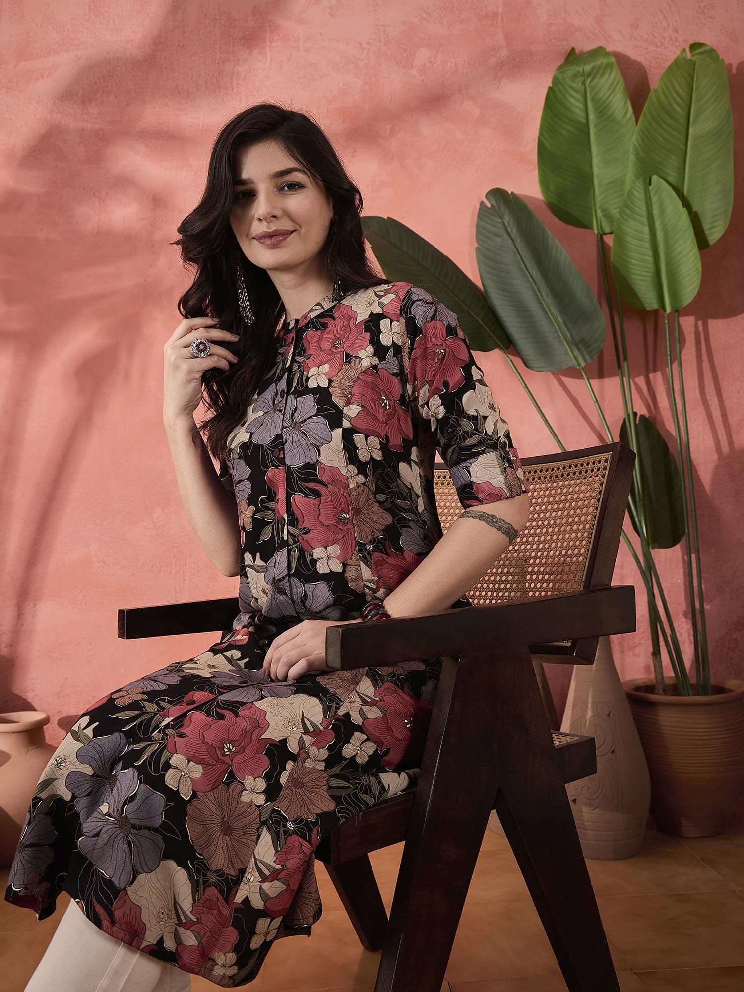 Sangria Black Floral Printed High Slit Mandarin Collar Roll-Up Sleeves A-line Kurta - view 1