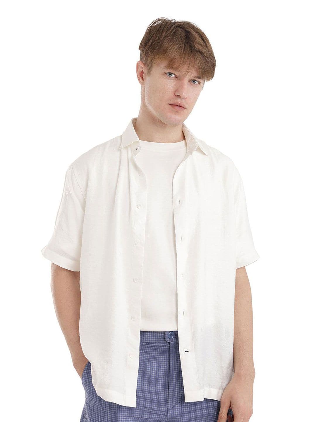 RARE RABBIT Men Comfort Fit Spread Collar Solid Casual Shirt - view 1