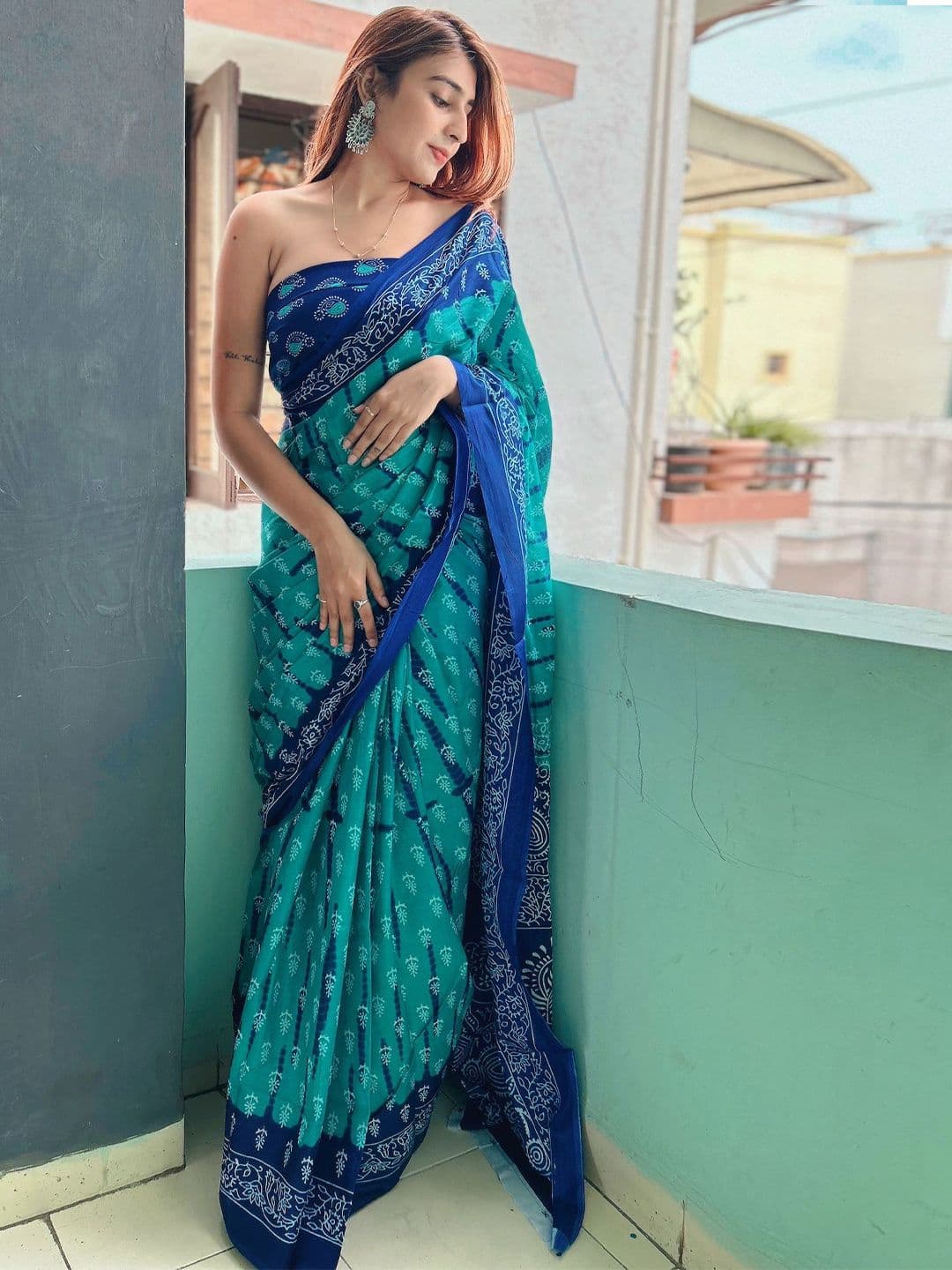 HERE&NOW Pure Cotton Handloom Ikat Saree - view 1