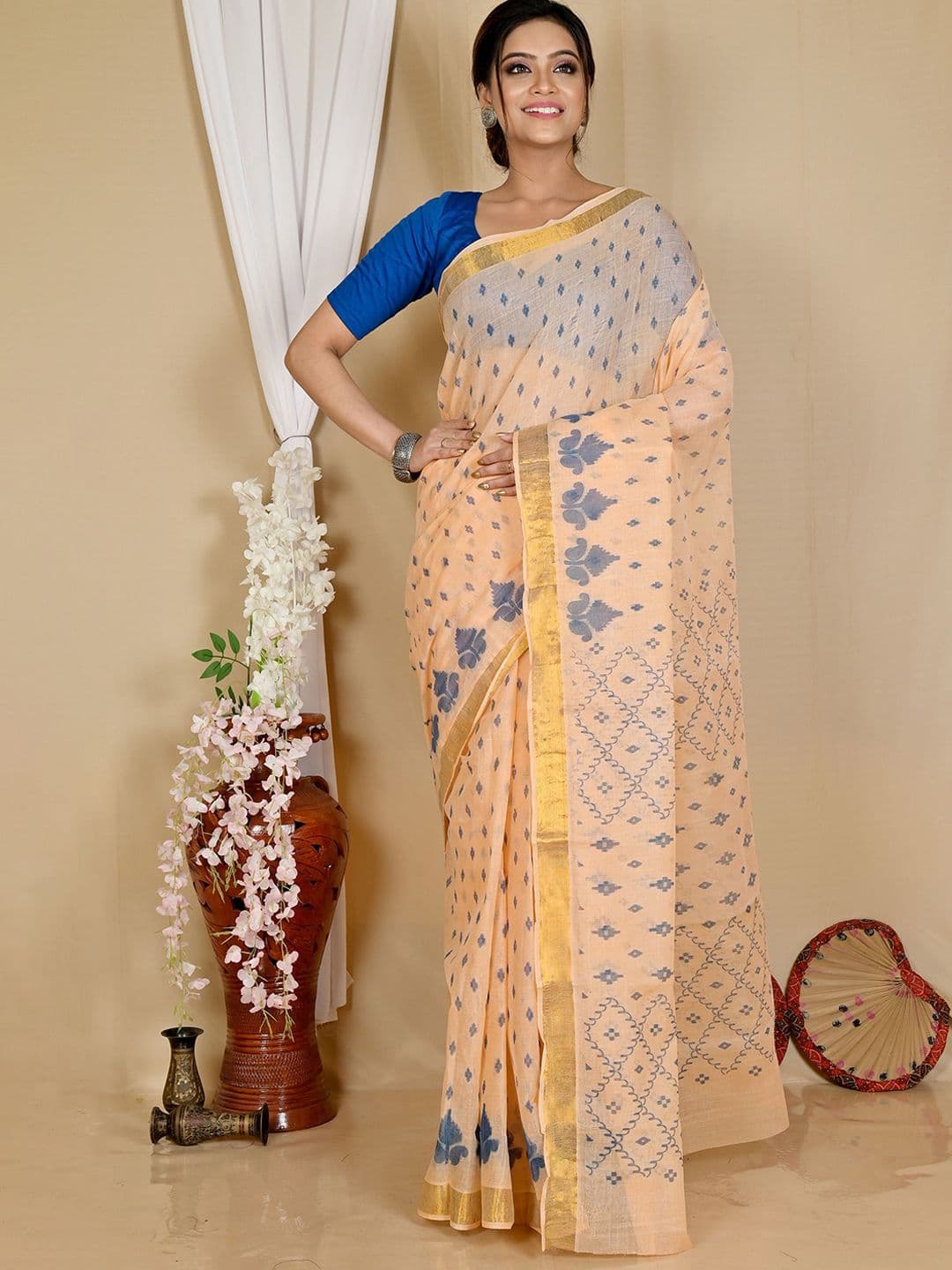 PuJoy Woven Design Pure Cotton Taant Saree - view 1