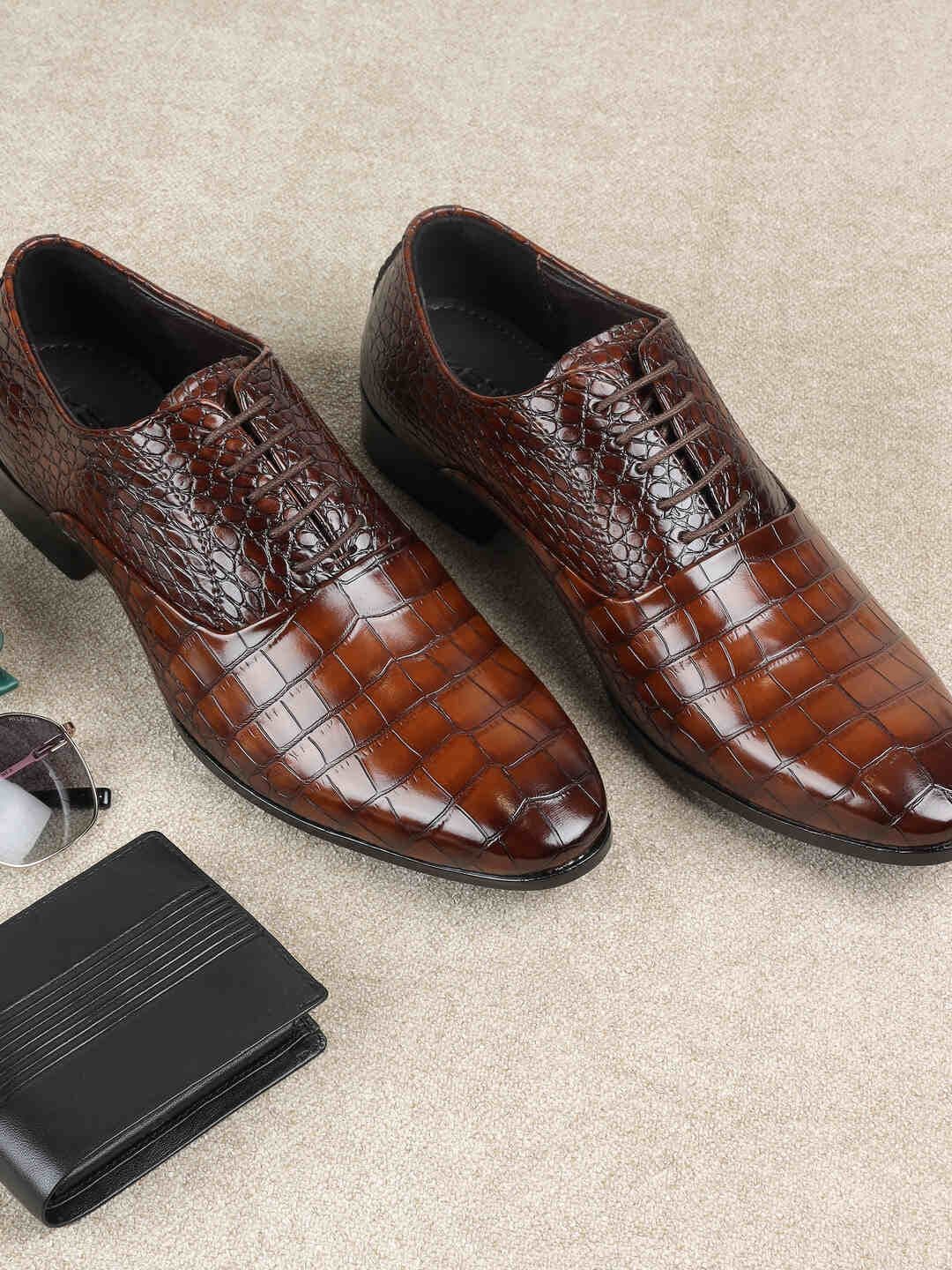 Metro Men Textured Lace Up Leather Brogues - view 1