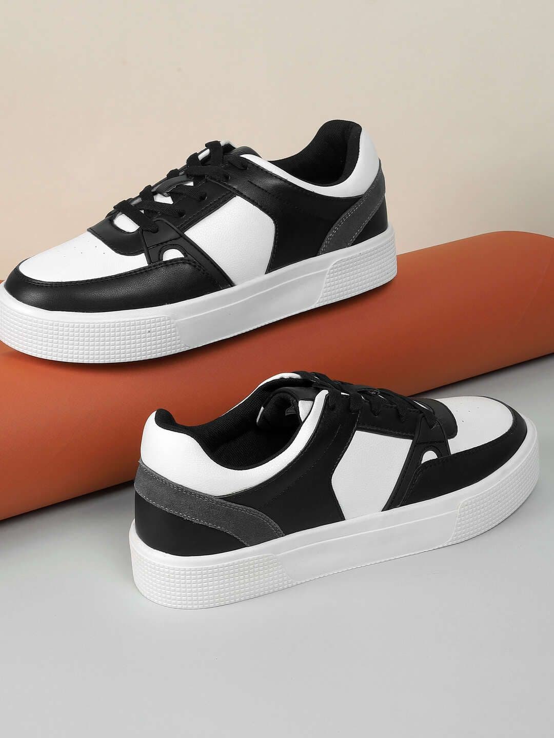 Metro Men Lace-Ups Sneakers - view 1
