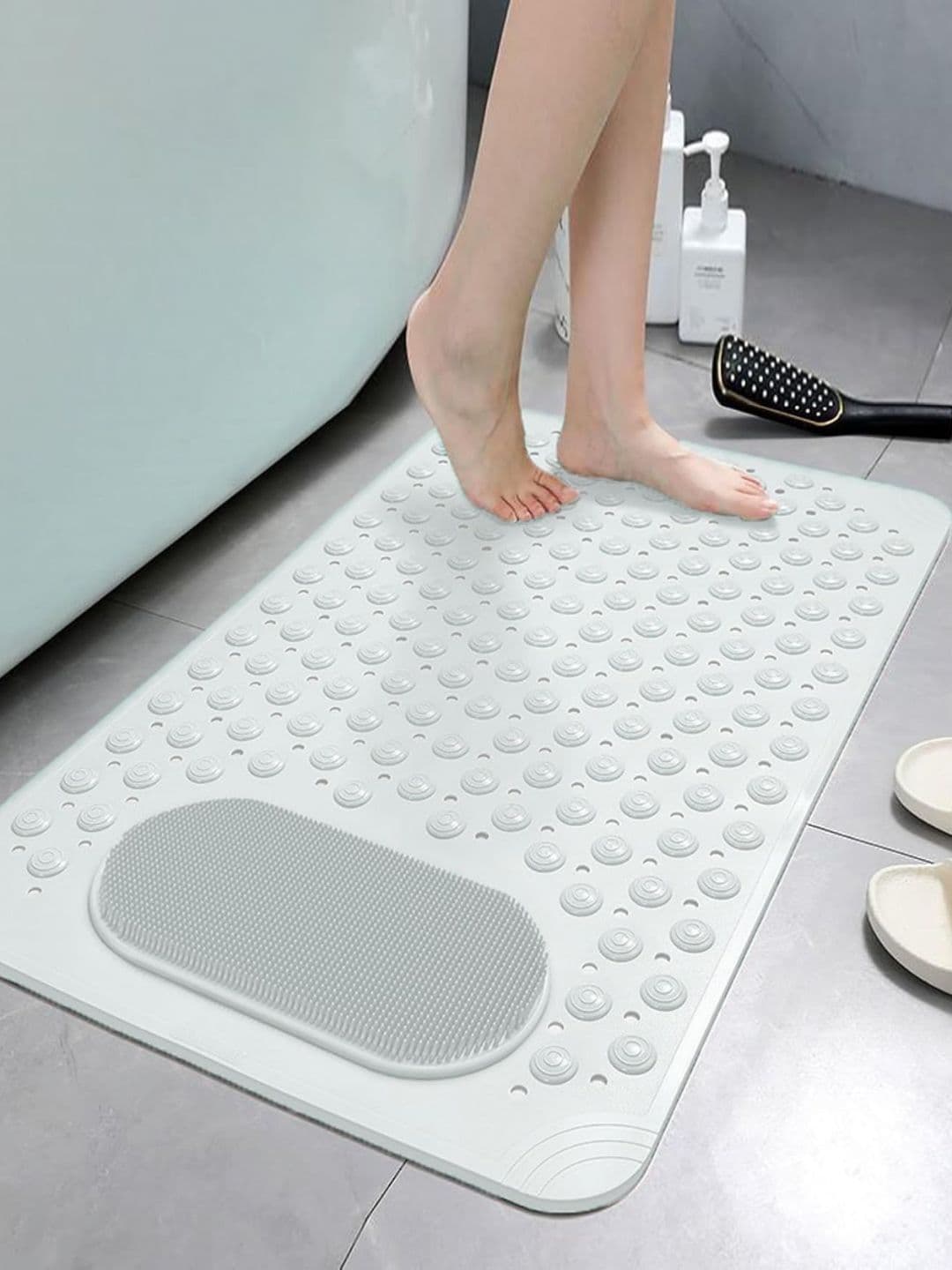 FAVRIA White Anti Slip Scrubber Bath Mat - view 1