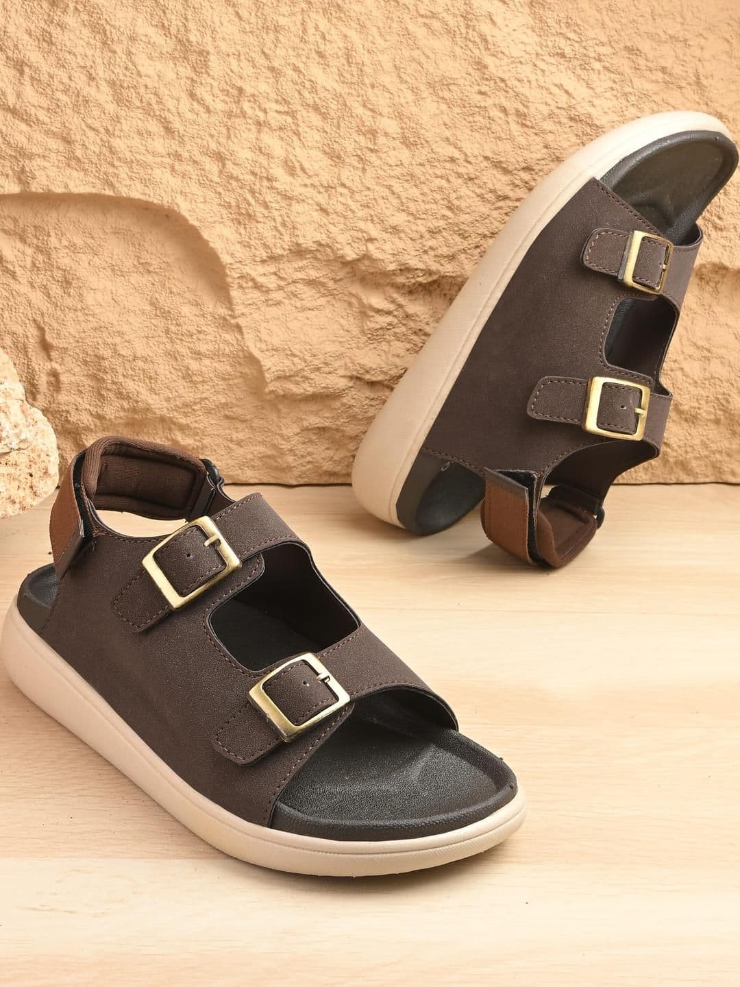 GWALK Men Brown Sandals - view 1