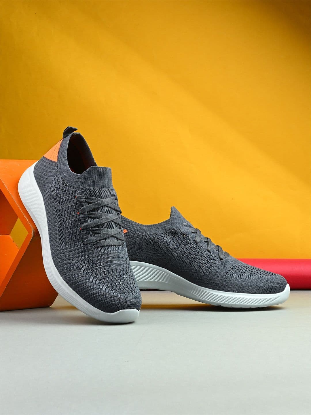 Killer Men Running Non-Marking Shoes - view 1